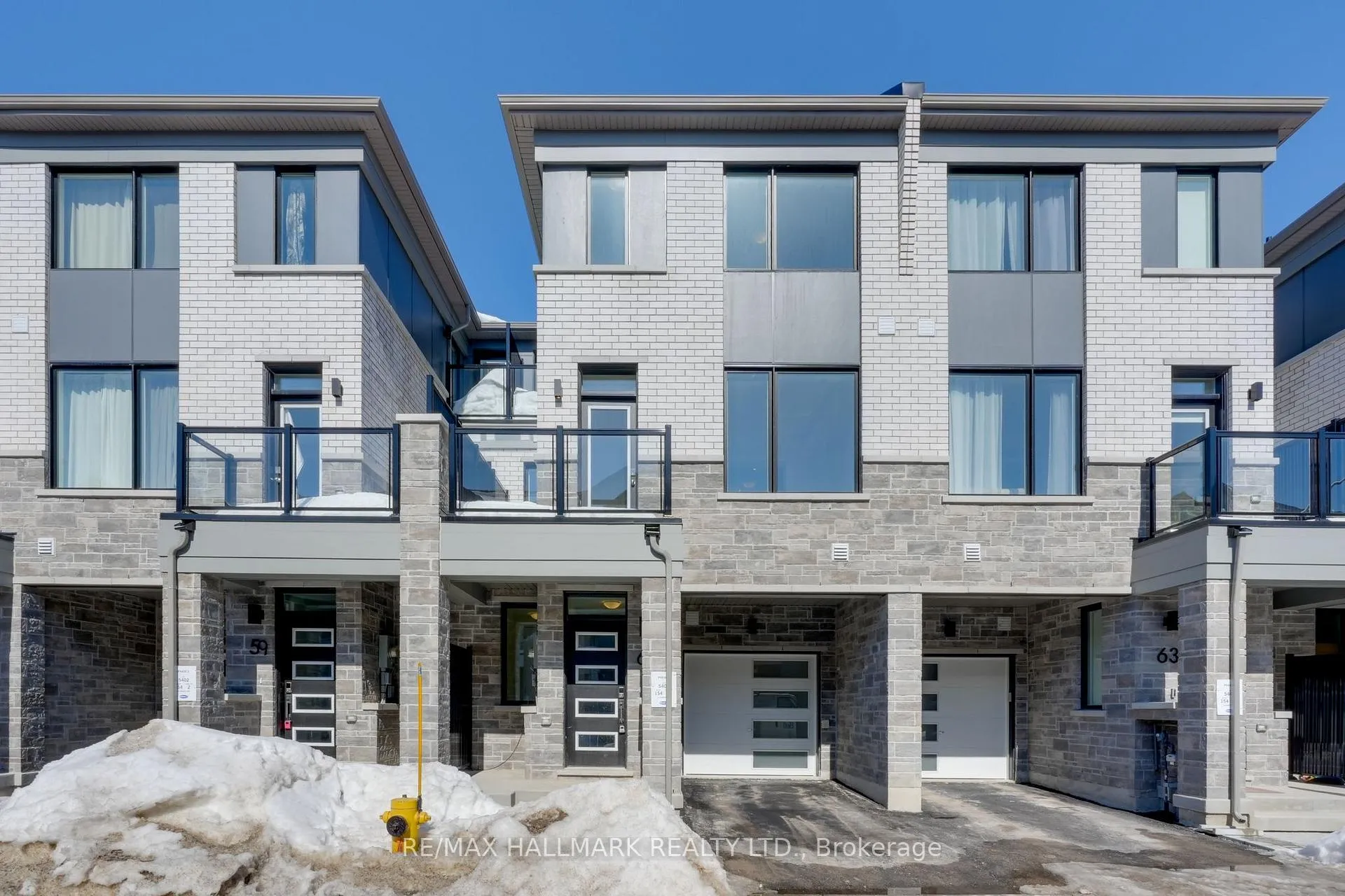 Photo 1 of 61 Pearen Lane, Barrie, Rural Barrie Southwest — HOMEH