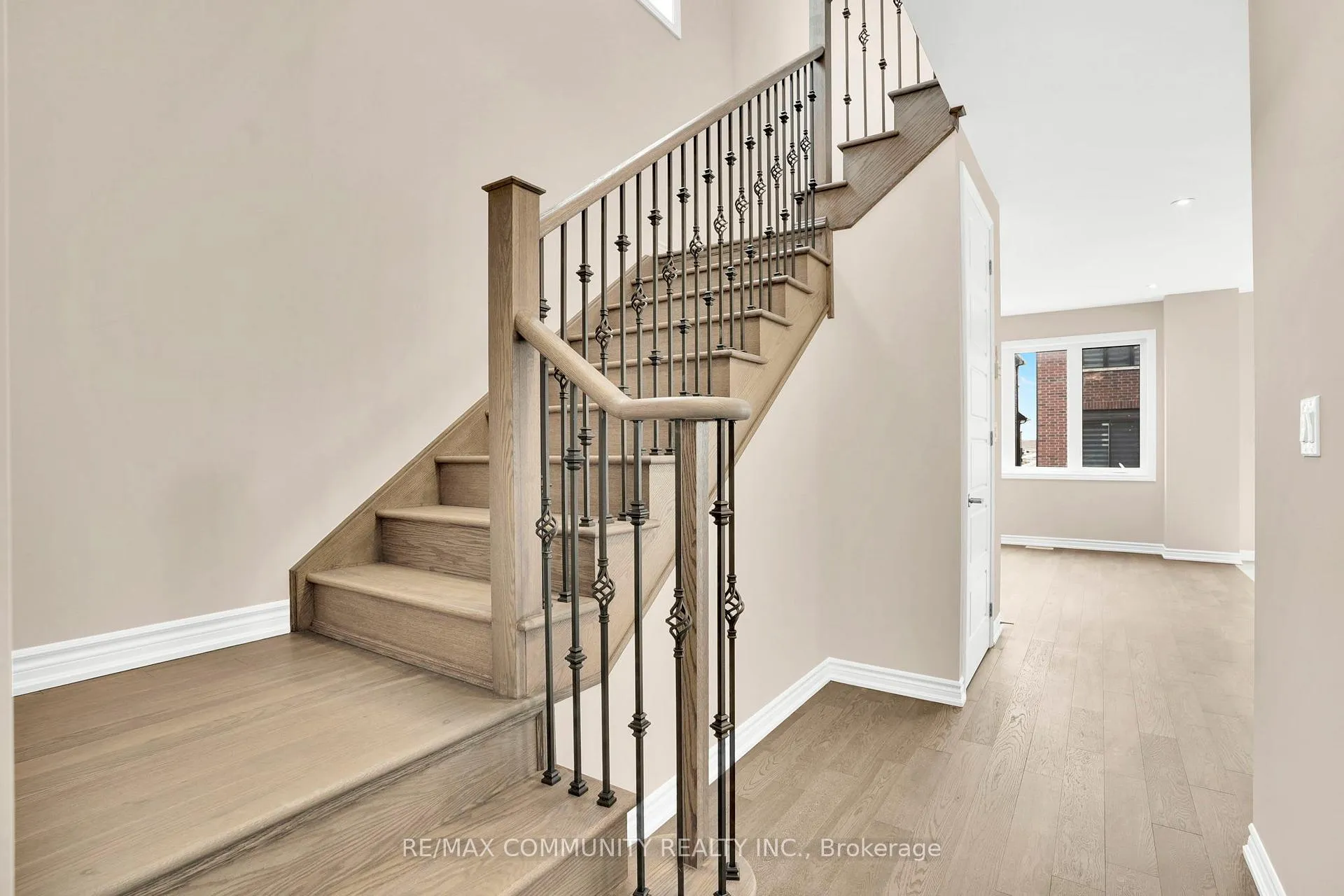 Photo 4 of 42 Sun Haven Lane, Thorold, Rolling Meadows — HOMEH