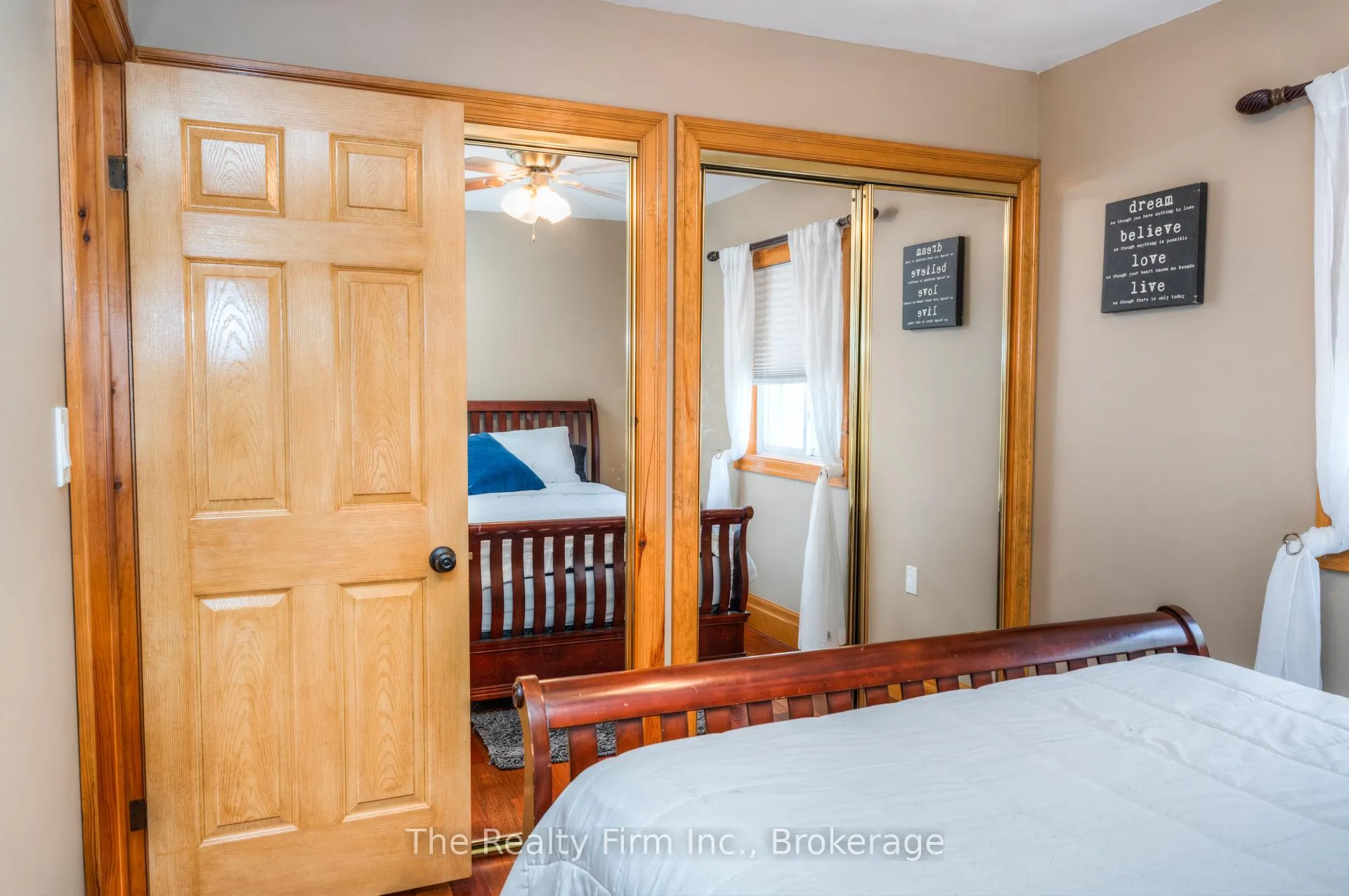 Photo 17 of 46 2 Avenue, Kitchener — HOMEH