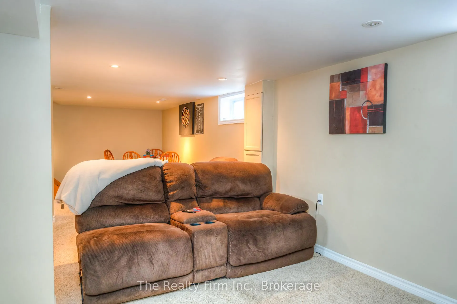 Photo 24 of 46 2 Avenue, Kitchener — HOMEH