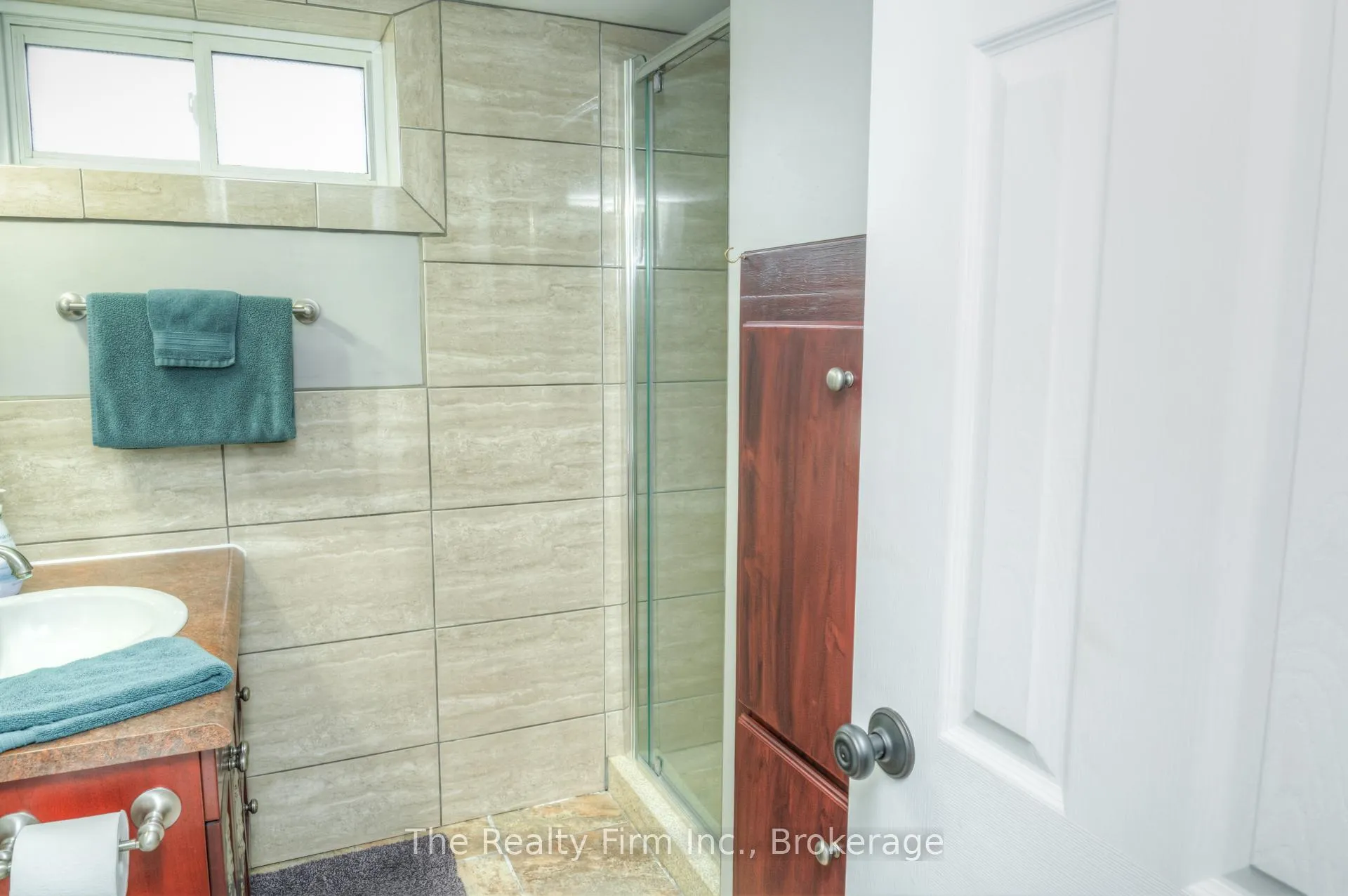 Photo 30 of 46 2 Avenue, Kitchener — HOMEH