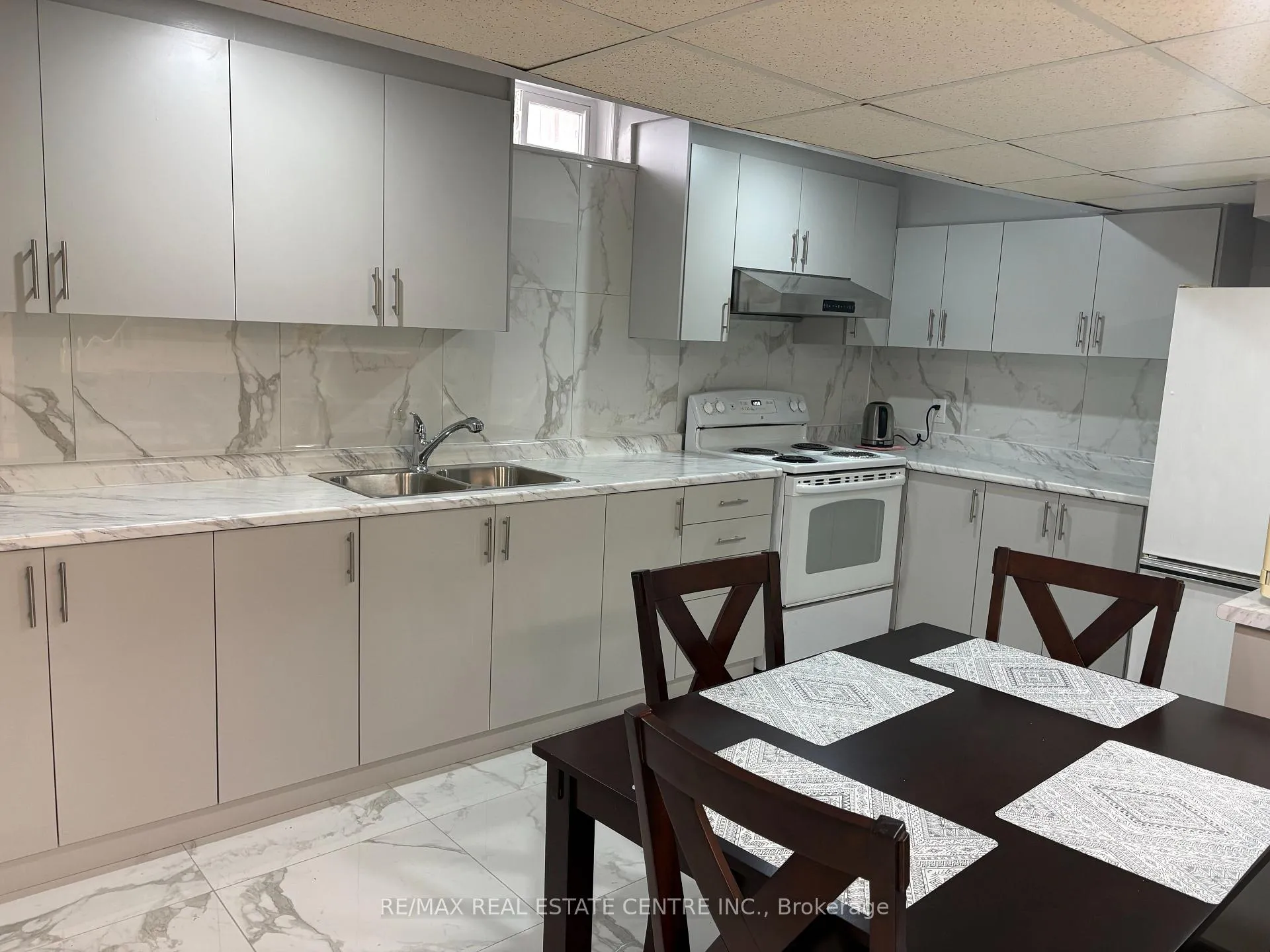 Photo 1 of Unit Basement, 27 Fairlight Street, Brampton, Heart Lake West — HOMEH