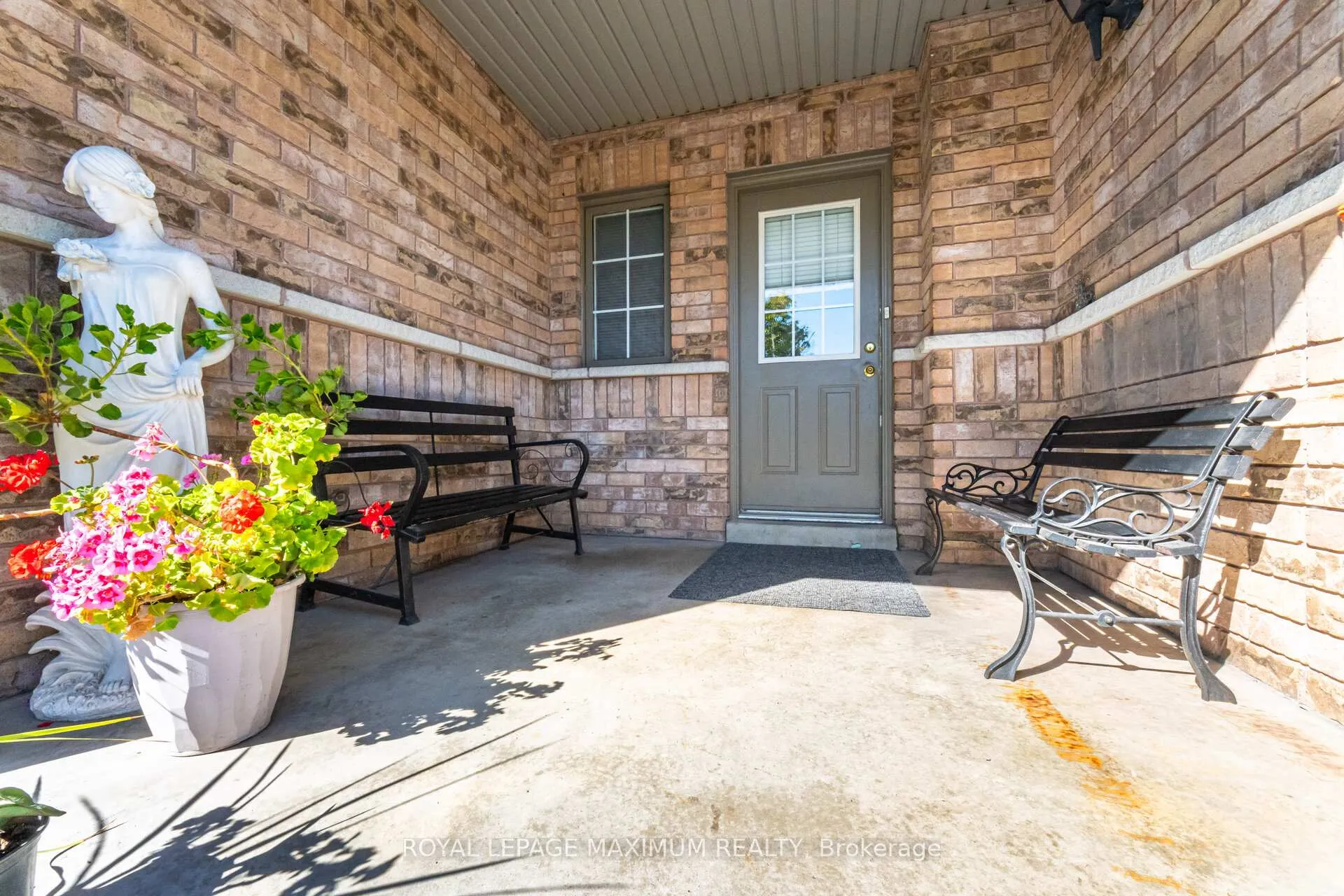 Photo 6 of 85 Ronan Crescent, Vaughan, Sonoma Heights — HOMEH