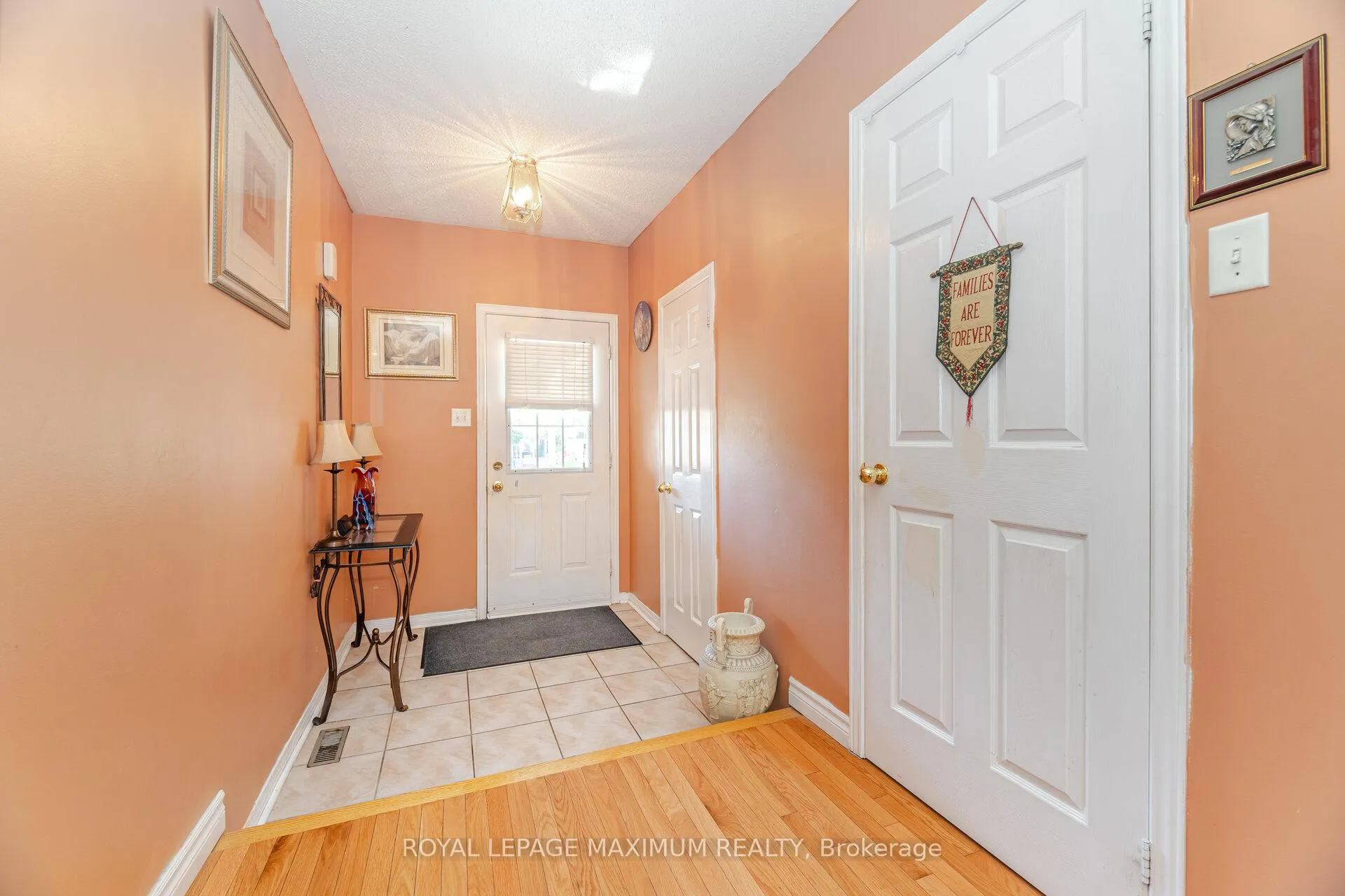 Photo 7 of 85 Ronan Crescent, Vaughan, Sonoma Heights — HOMEH