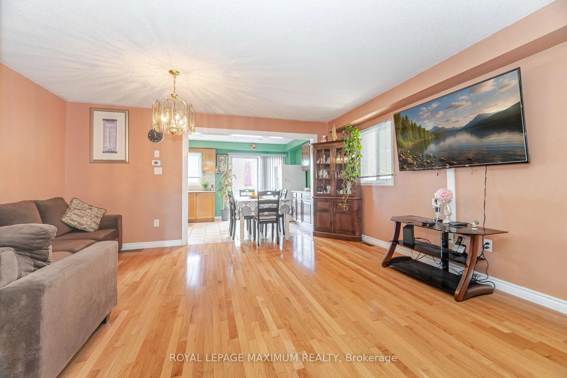 Photo 9 of 85 Ronan Crescent, Vaughan, Sonoma Heights — HOMEH