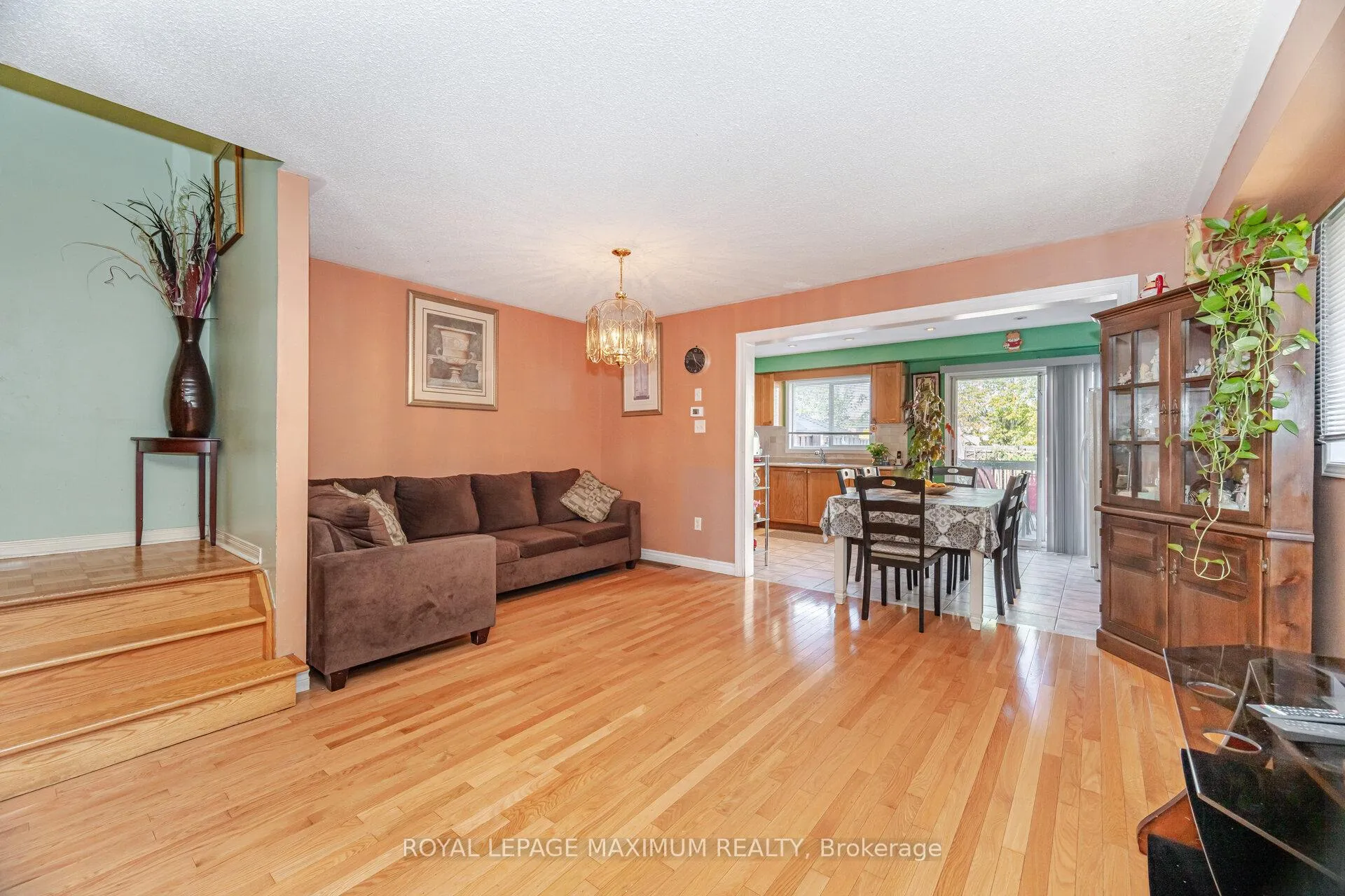Photo 10 of 85 Ronan Crescent, Vaughan, Sonoma Heights — HOMEH