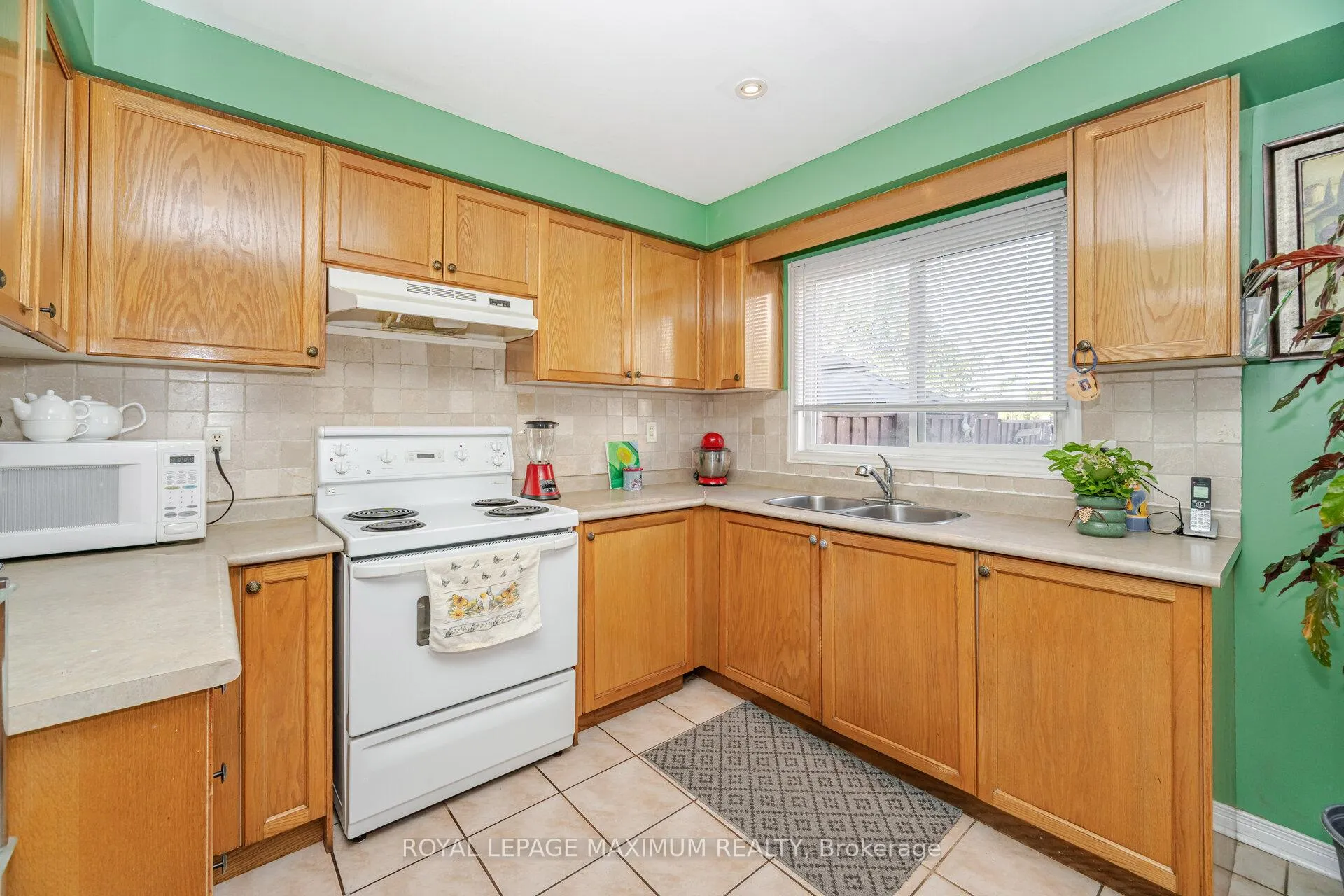 Photo 16 of 85 Ronan Crescent, Vaughan, Sonoma Heights — HOMEH