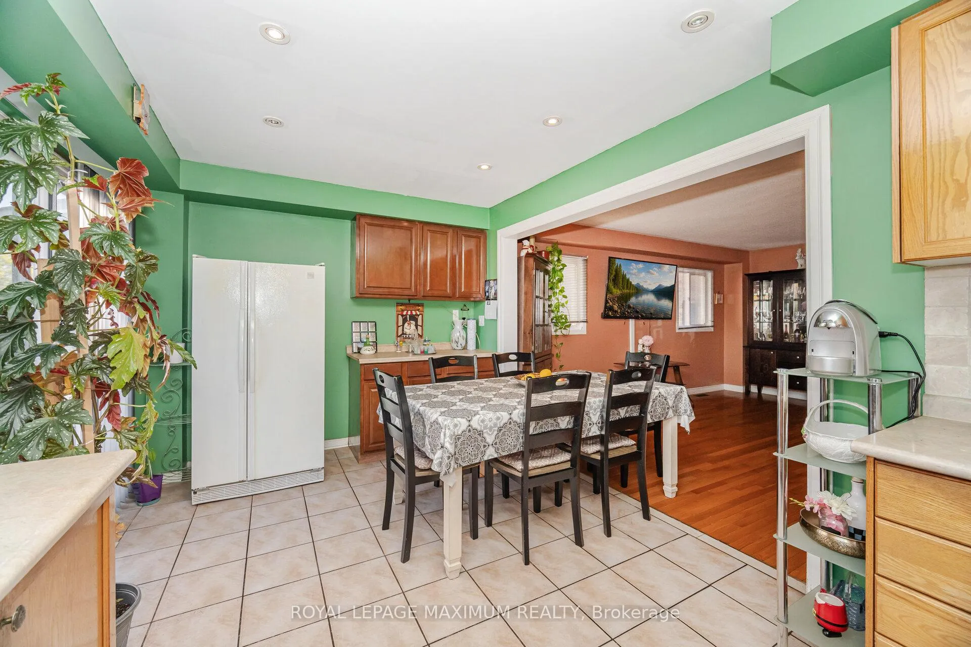 Photo 18 of 85 Ronan Crescent, Vaughan, Sonoma Heights — HOMEH