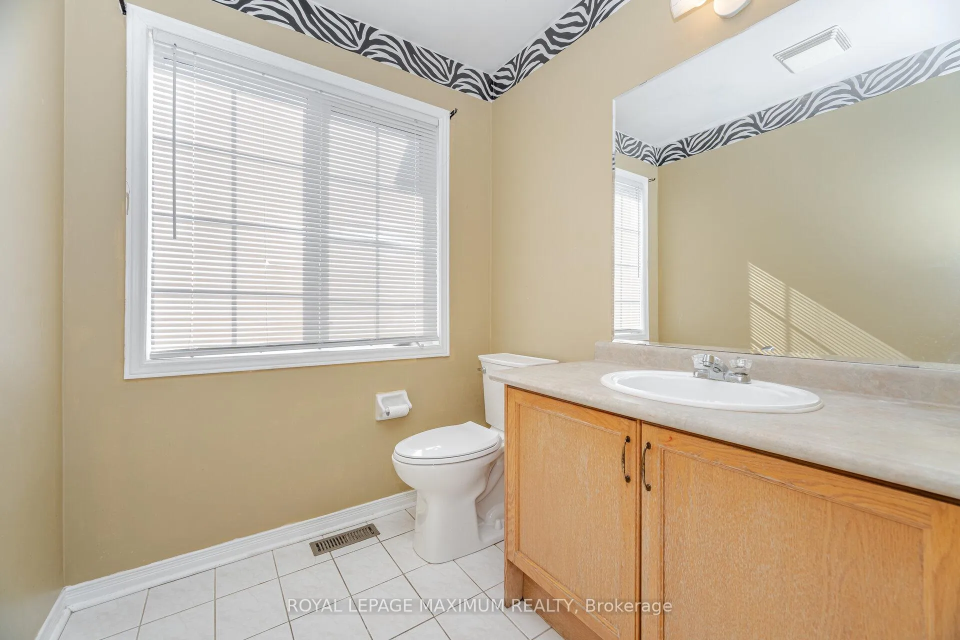 Photo 32 of 85 Ronan Crescent, Vaughan, Sonoma Heights — HOMEH