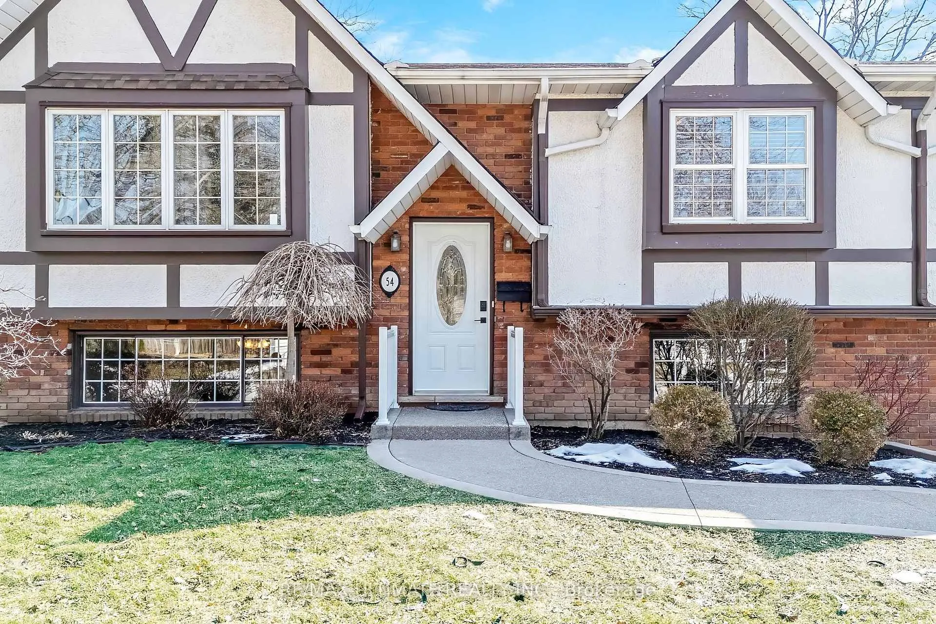 Photo 6 of 54 Debora Drive, Grimsby, Grimsby East — HOMEH