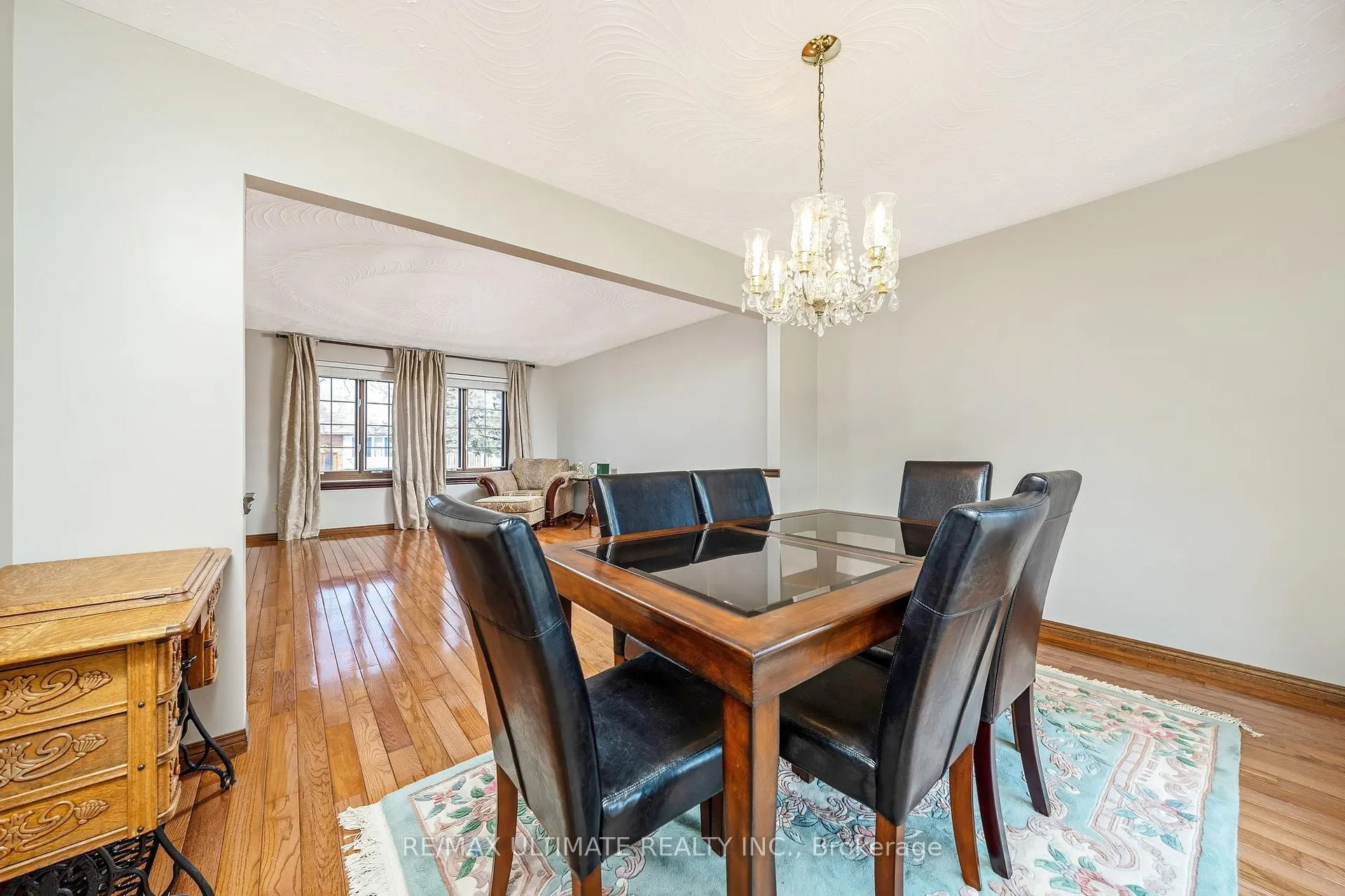 Photo 15 of 54 Debora Drive, Grimsby, Grimsby East — HOMEH