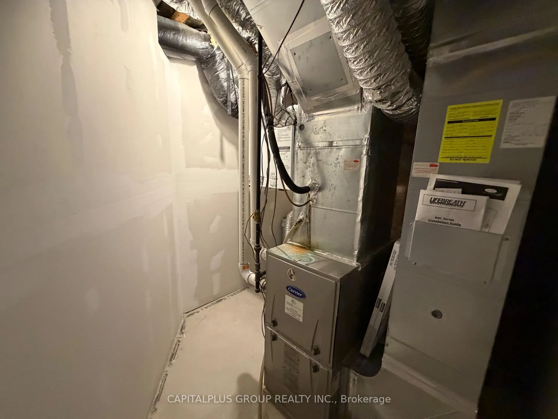 Photo 12 of Unit Basement, 2352 Secreto Drive, Oshawa, Windfields — HOMEH