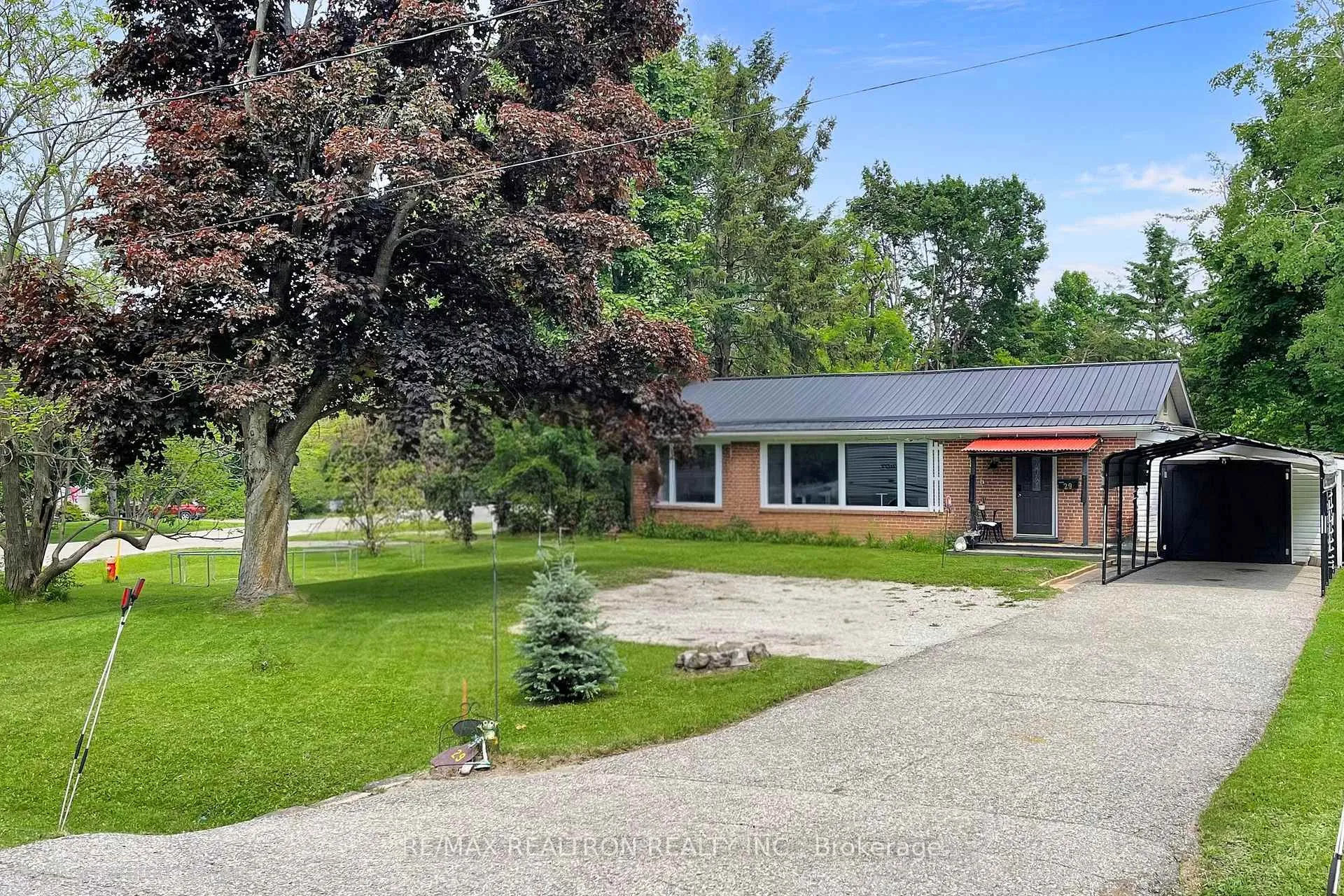 Photo 2 of 29 Quinn Avenue, Orillia — HOMEH