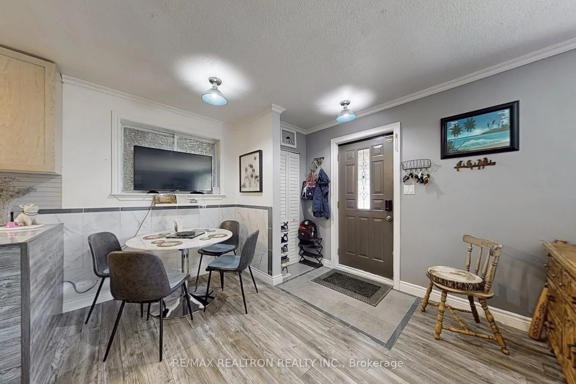 Photo 11 of 29 Quinn Avenue, Orillia — HOMEH