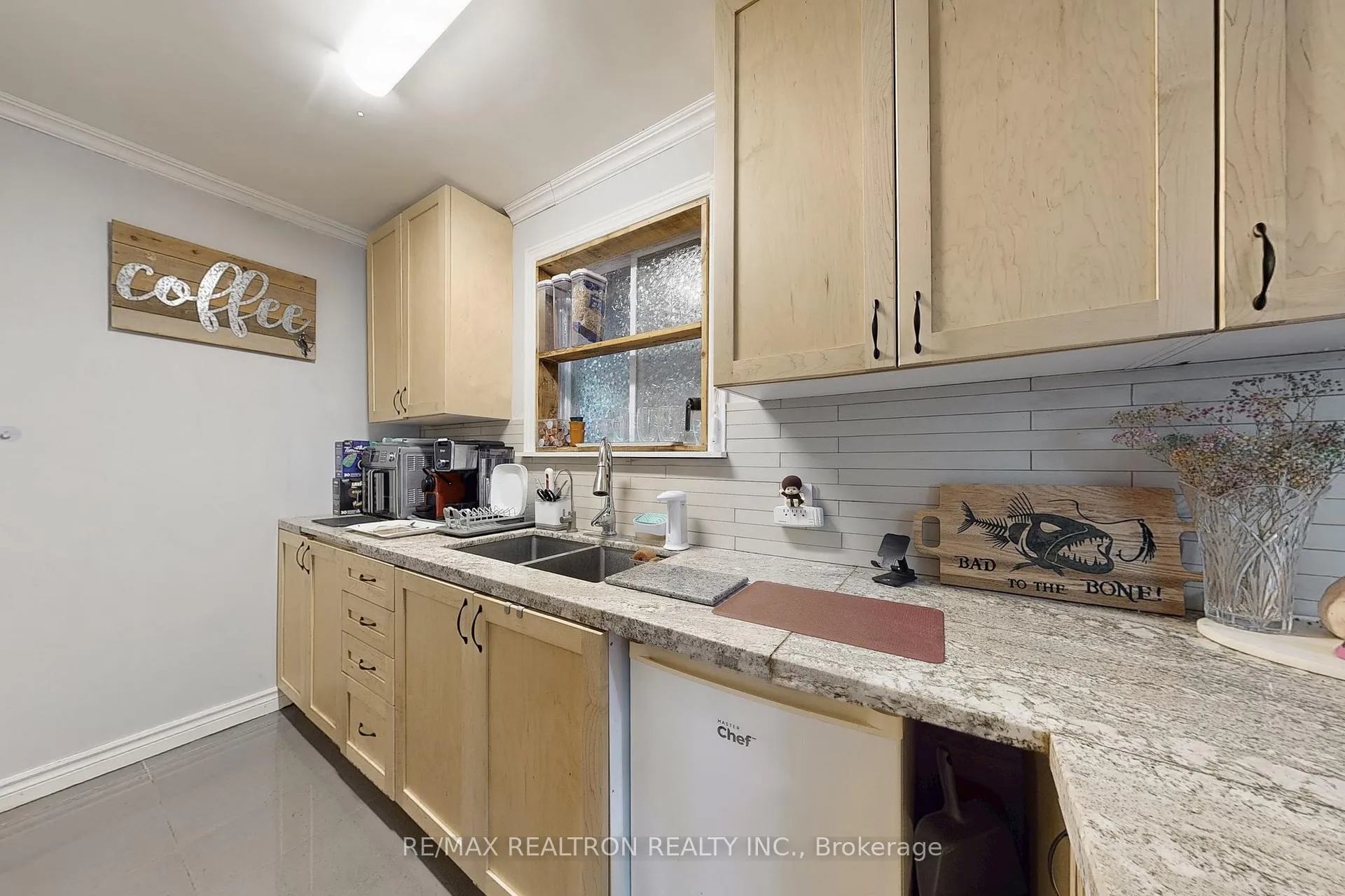 Photo 14 of 29 Quinn Avenue, Orillia — HOMEH