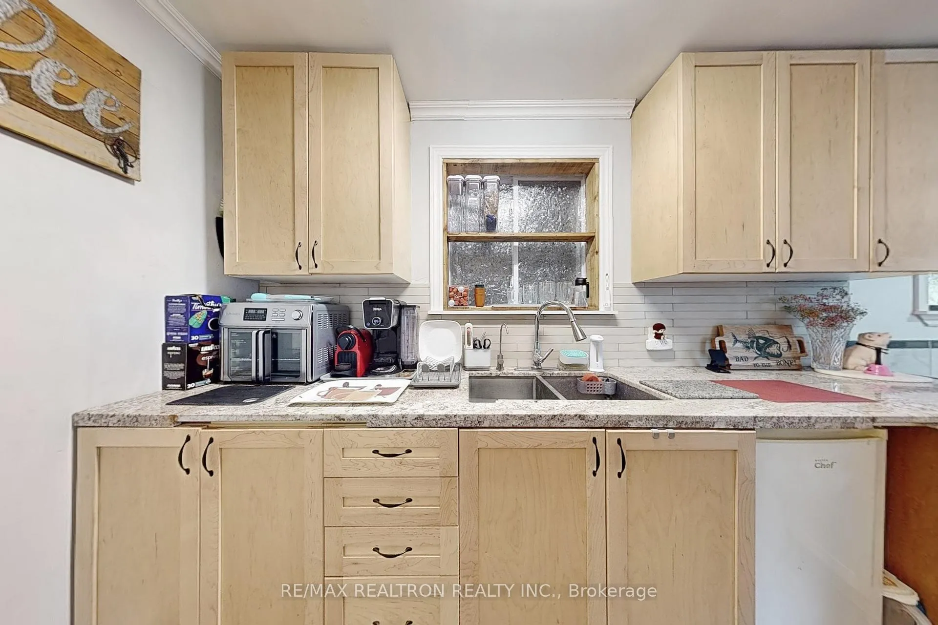 Photo 15 of 29 Quinn Avenue, Orillia — HOMEH