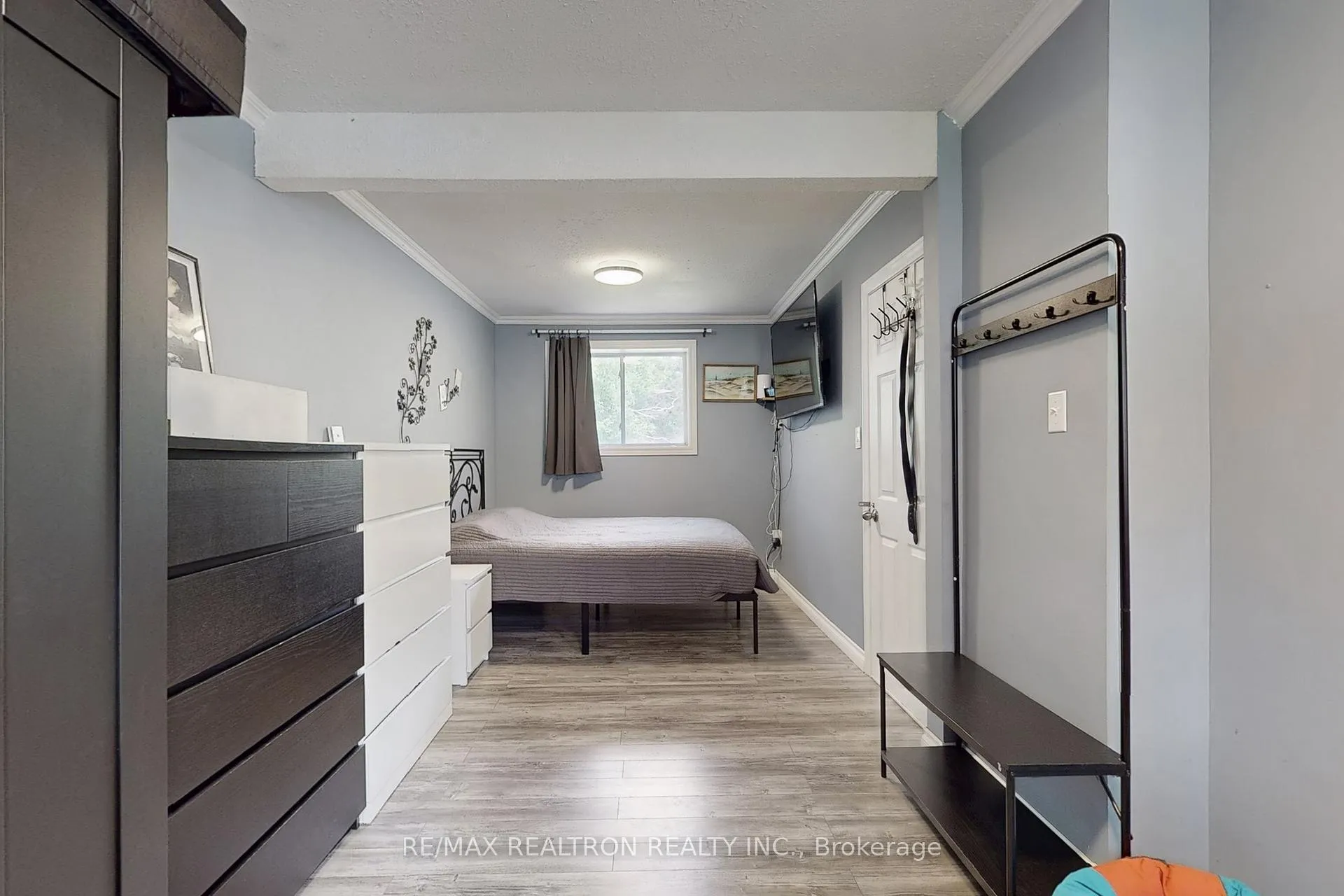 Photo 17 of 29 Quinn Avenue, Orillia — HOMEH