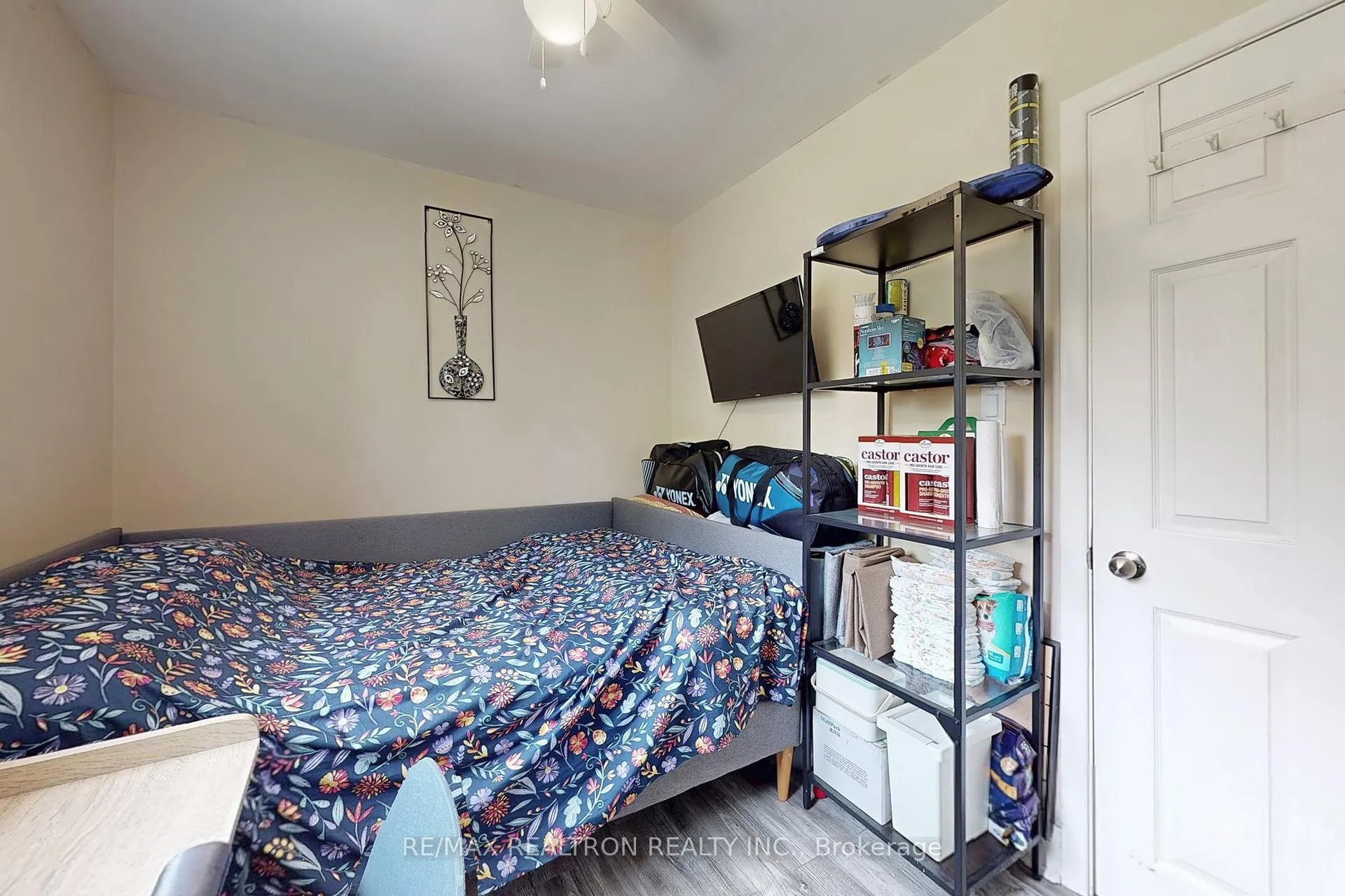 Photo 23 of 29 Quinn Avenue, Orillia — HOMEH