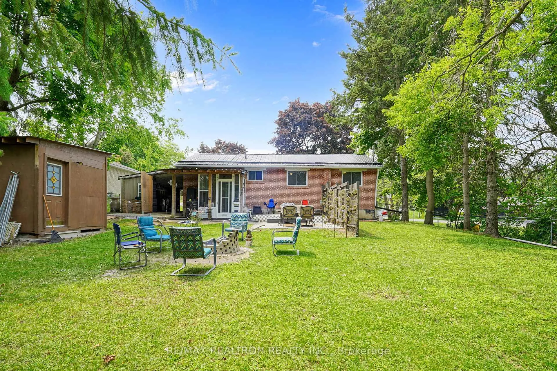Photo 37 of 29 Quinn Avenue, Orillia — HOMEH