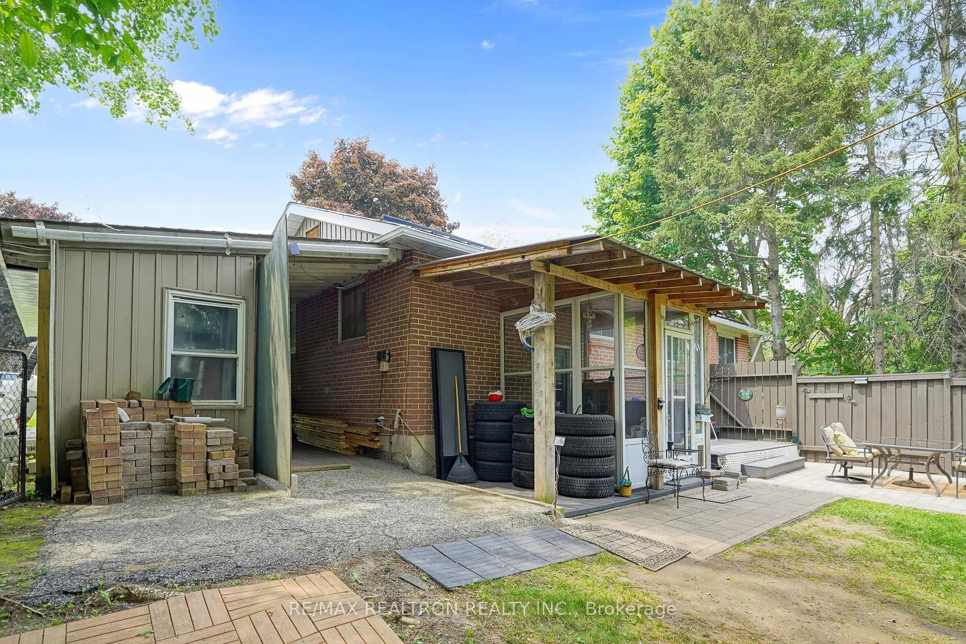 Photo 43 of 29 Quinn Avenue, Orillia — HOMEH