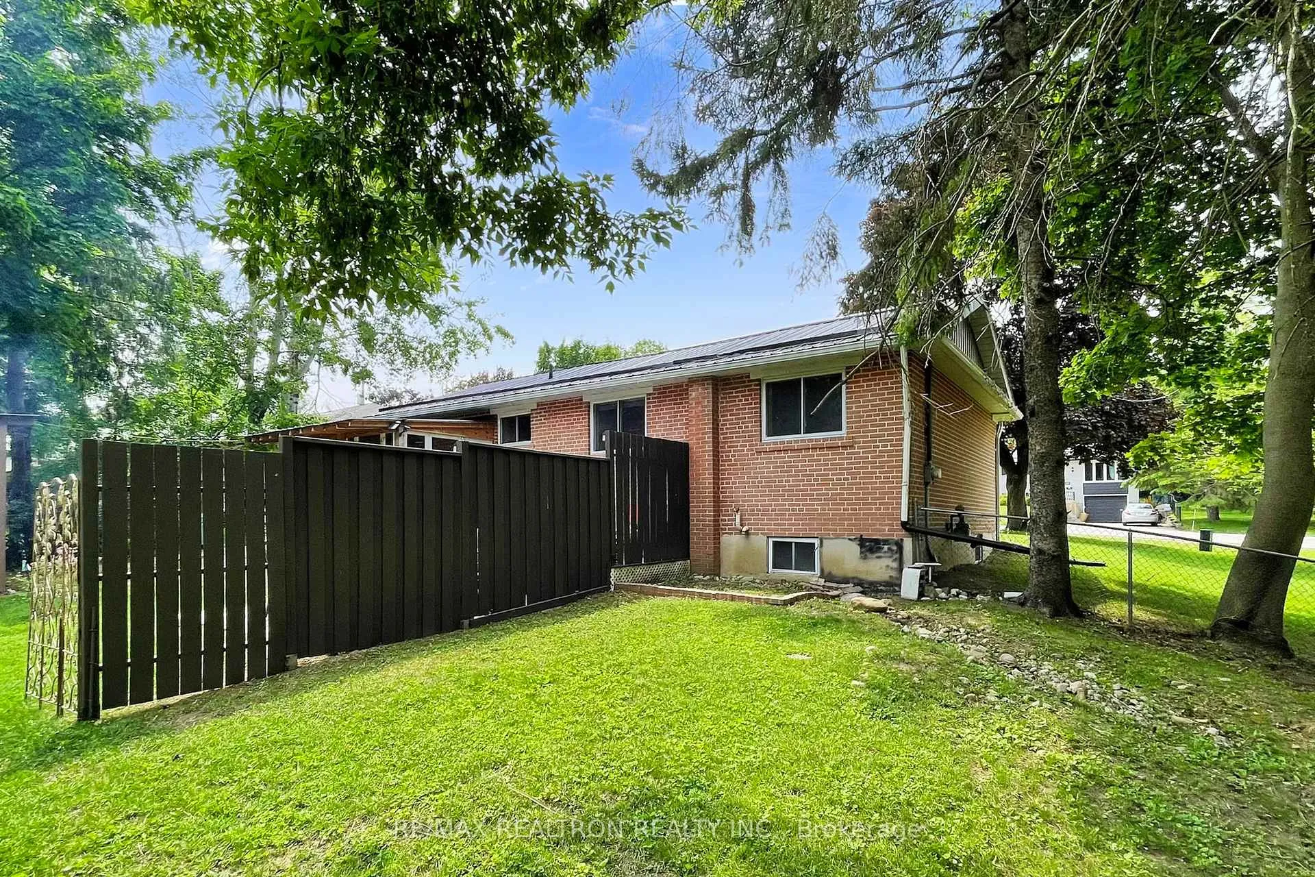 Photo 45 of 29 Quinn Avenue, Orillia — HOMEH