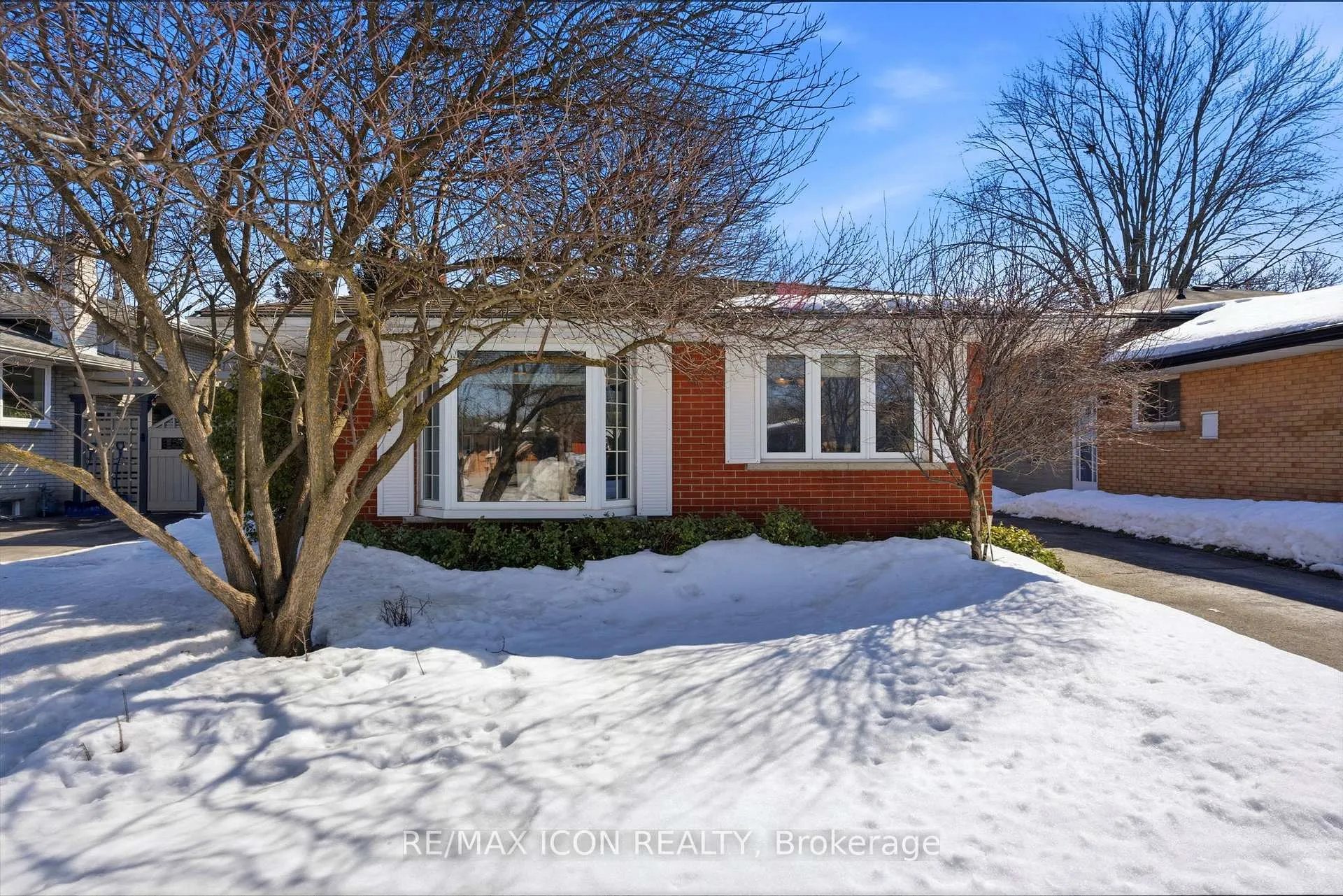 Photo 1 of 54 Duncairn Avenue, Kitchener — HOMEH