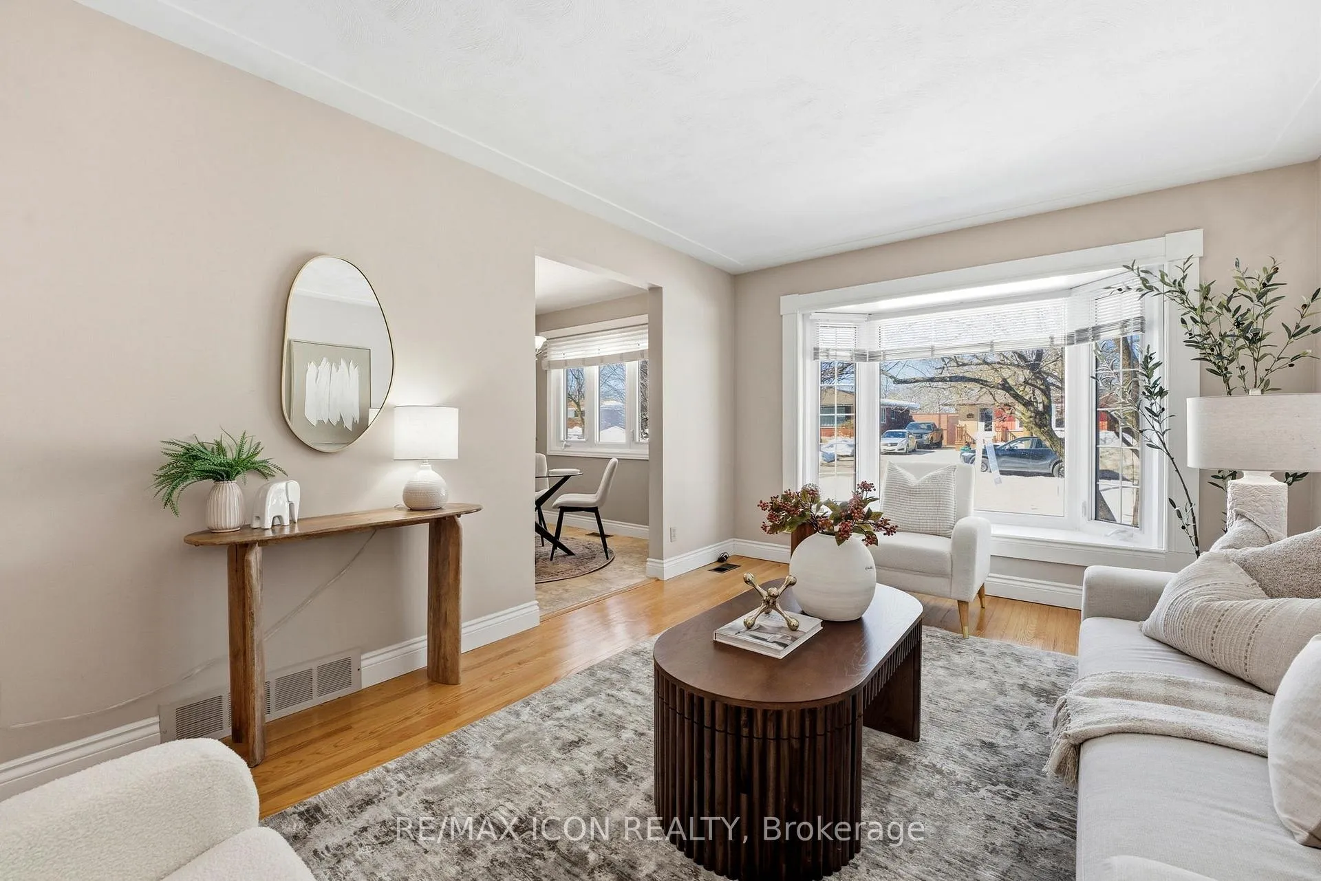 Photo 5 of 54 Duncairn Avenue, Kitchener — HOMEH