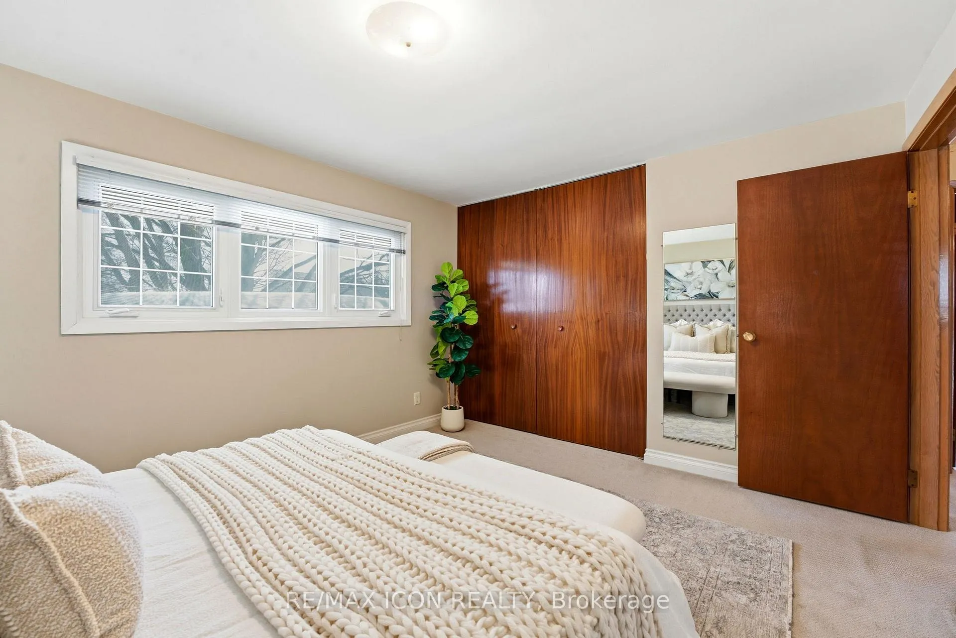 Photo 13 of 54 Duncairn Avenue, Kitchener — HOMEH