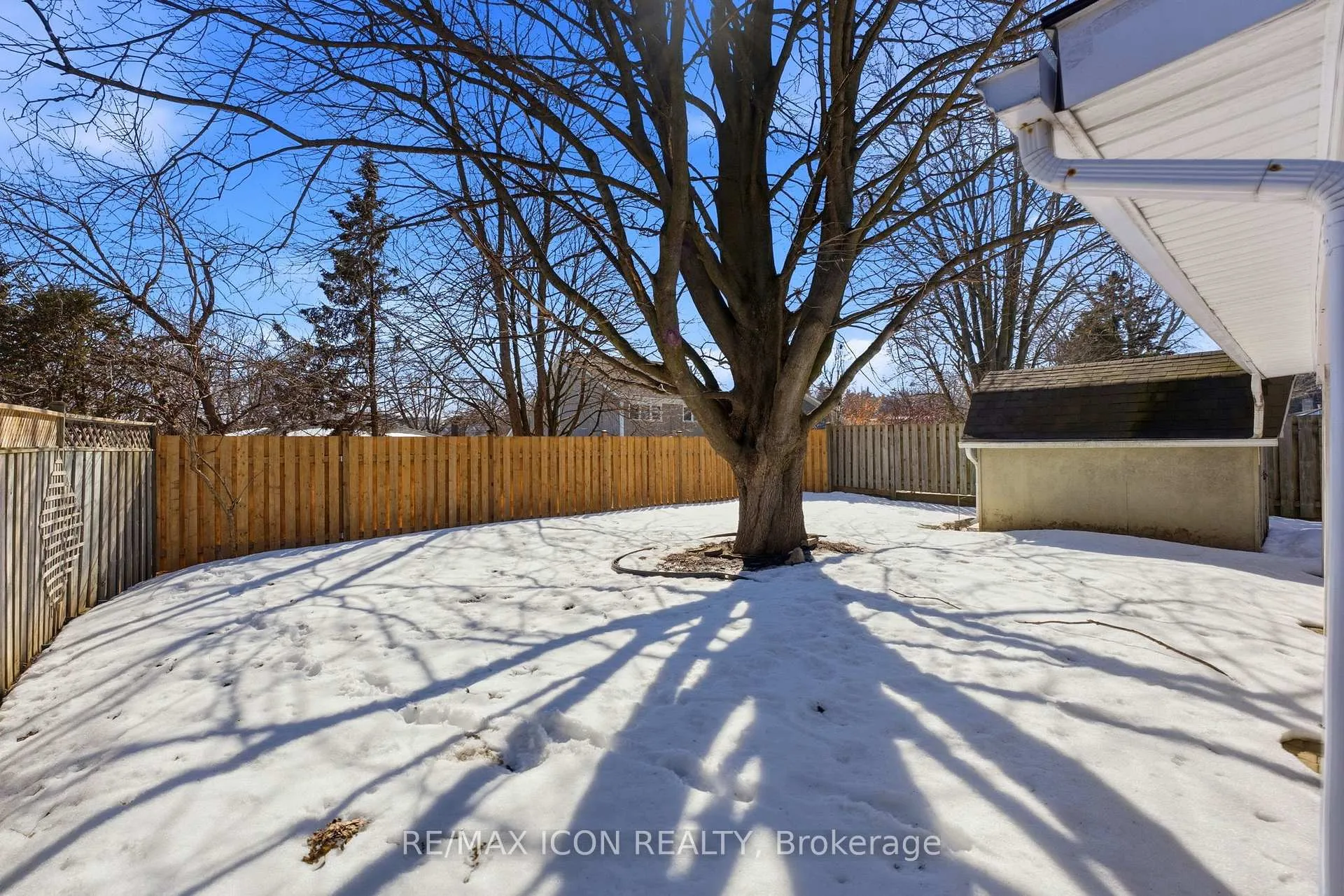 Photo 24 of 54 Duncairn Avenue, Kitchener — HOMEH