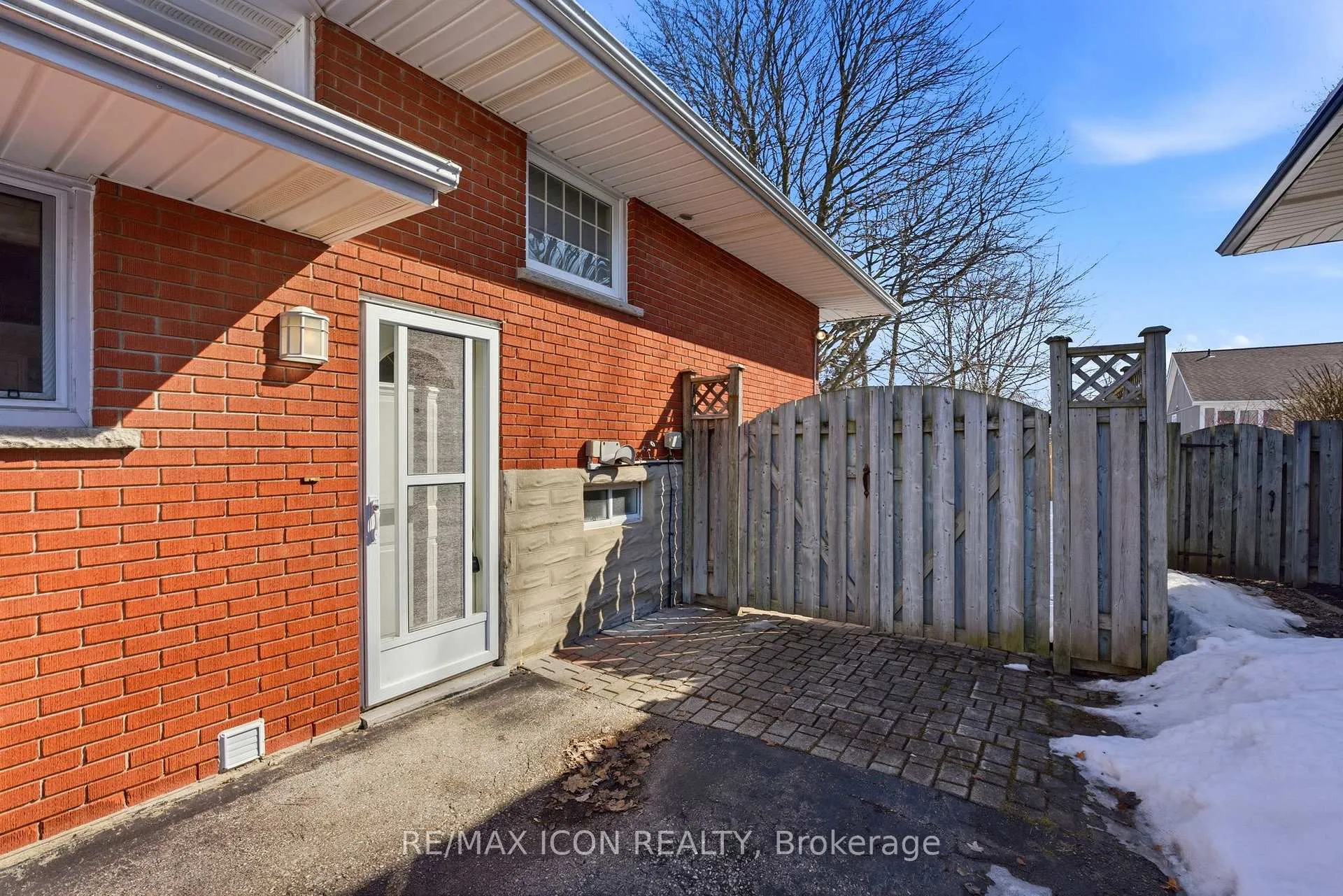 Photo 25 of 54 Duncairn Avenue, Kitchener — HOMEH