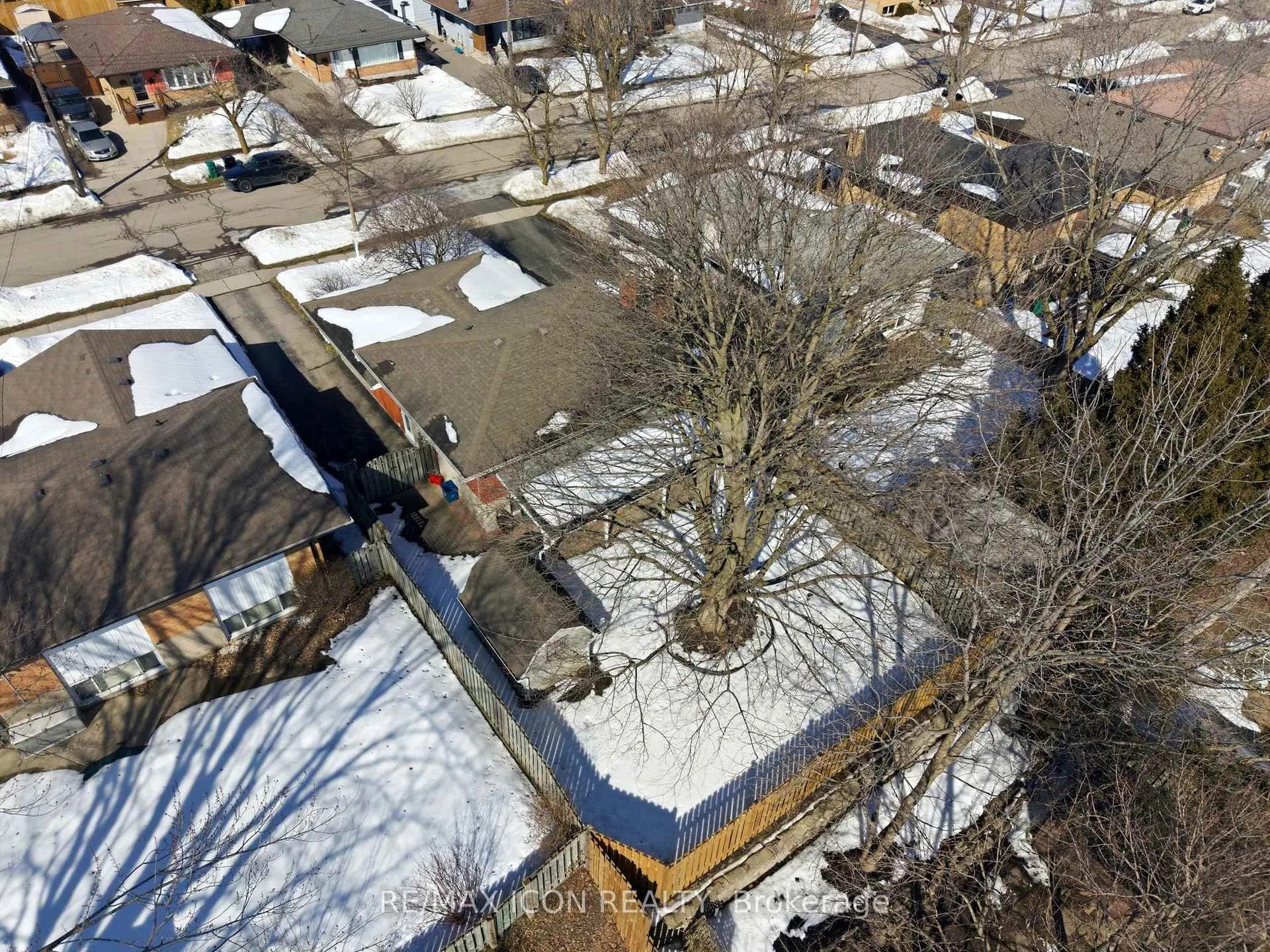 Photo 27 of 54 Duncairn Avenue, Kitchener — HOMEH