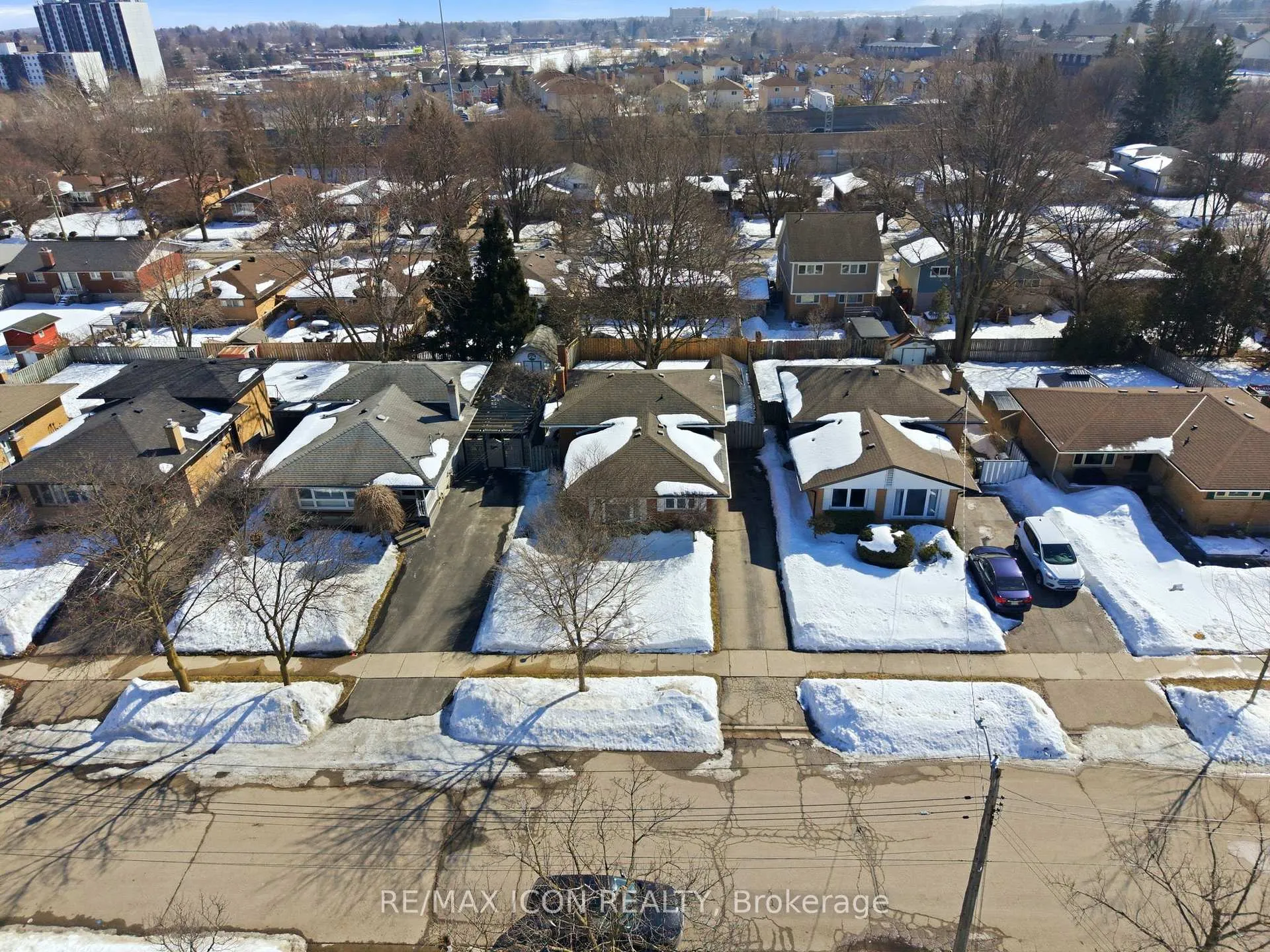 Photo 29 of 54 Duncairn Avenue, Kitchener — HOMEH