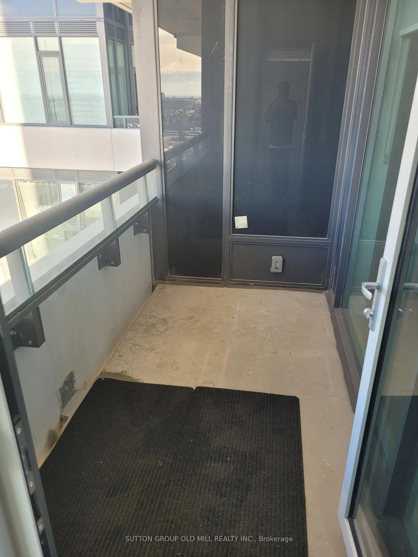 Photo 8 of Unit 806, 859 The Queensway, Etobicoke, Stonegate-Queensway — HOMEH