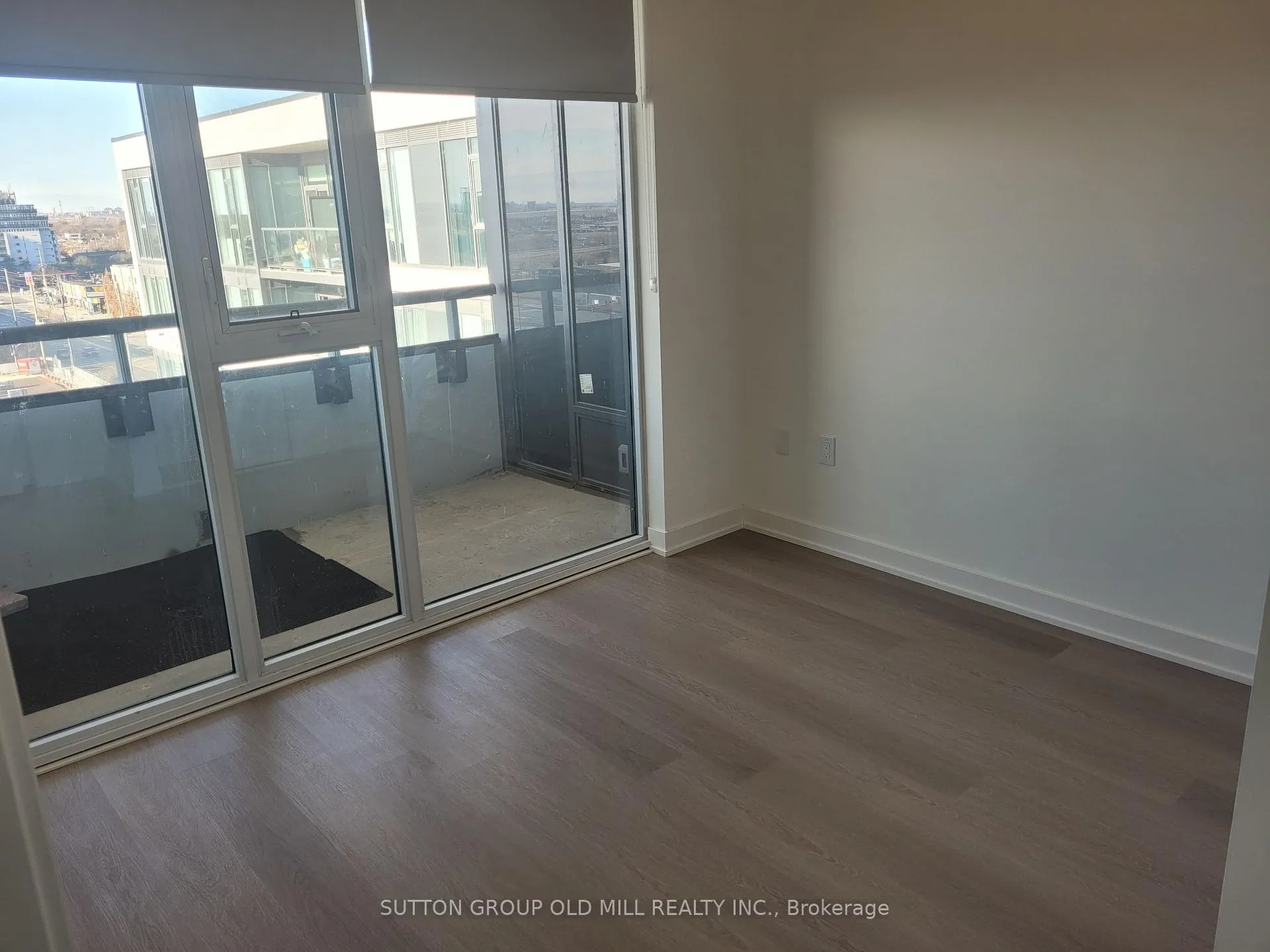 Photo 10 of Unit 806, 859 The Queensway, Etobicoke, Stonegate-Queensway — HOMEH