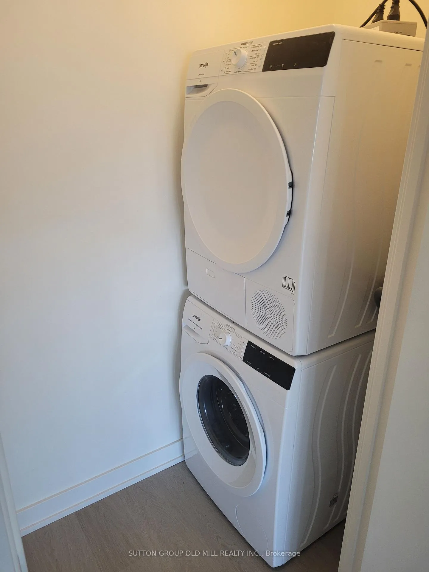 Photo 13 of Unit 806, 859 The Queensway, Etobicoke, Stonegate-Queensway — HOMEH