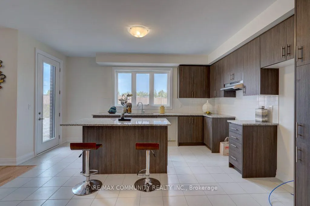 Photo 8 of 59 Hoad Street, Clarington, Newcastle — HOMEH