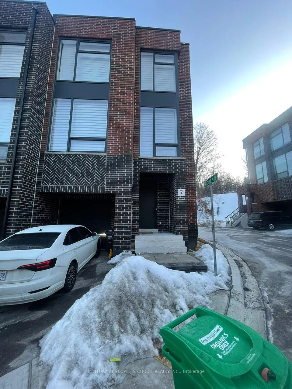 Front of 7 Wylie Street