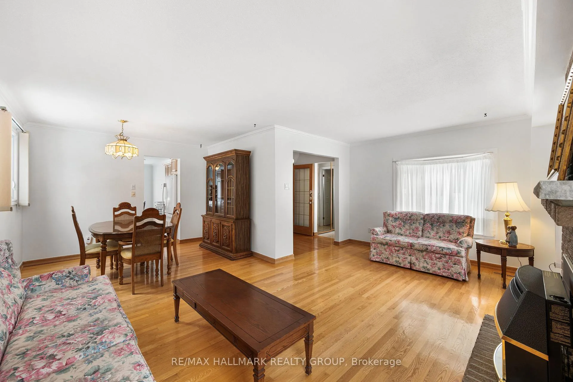 Photo 19 of 1177 St Moritz Crescent N, Ottawa, Convent Glen North — HOMEH