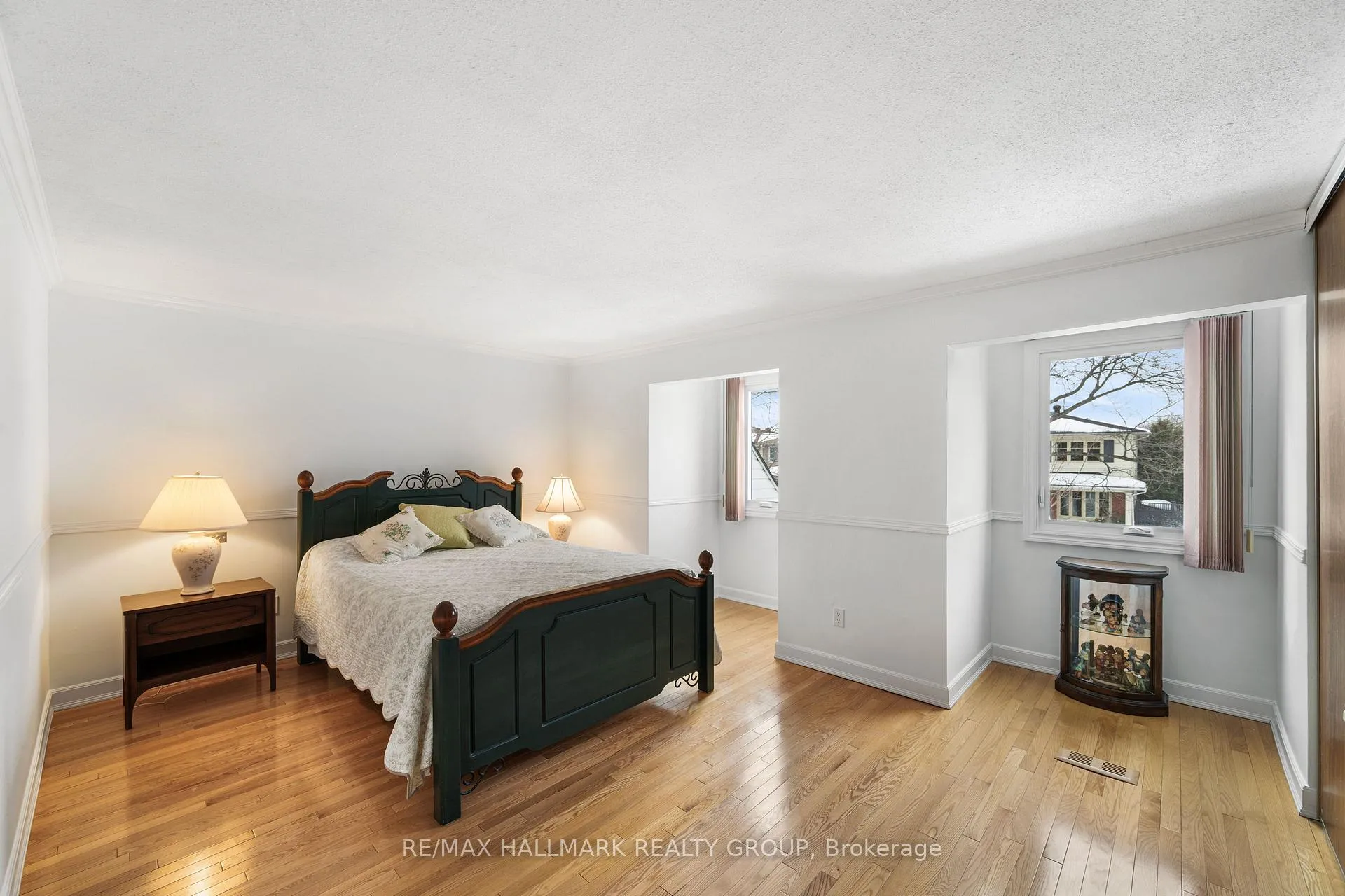 Photo 28 of 1177 St Moritz Crescent N, Ottawa, Convent Glen North — HOMEH