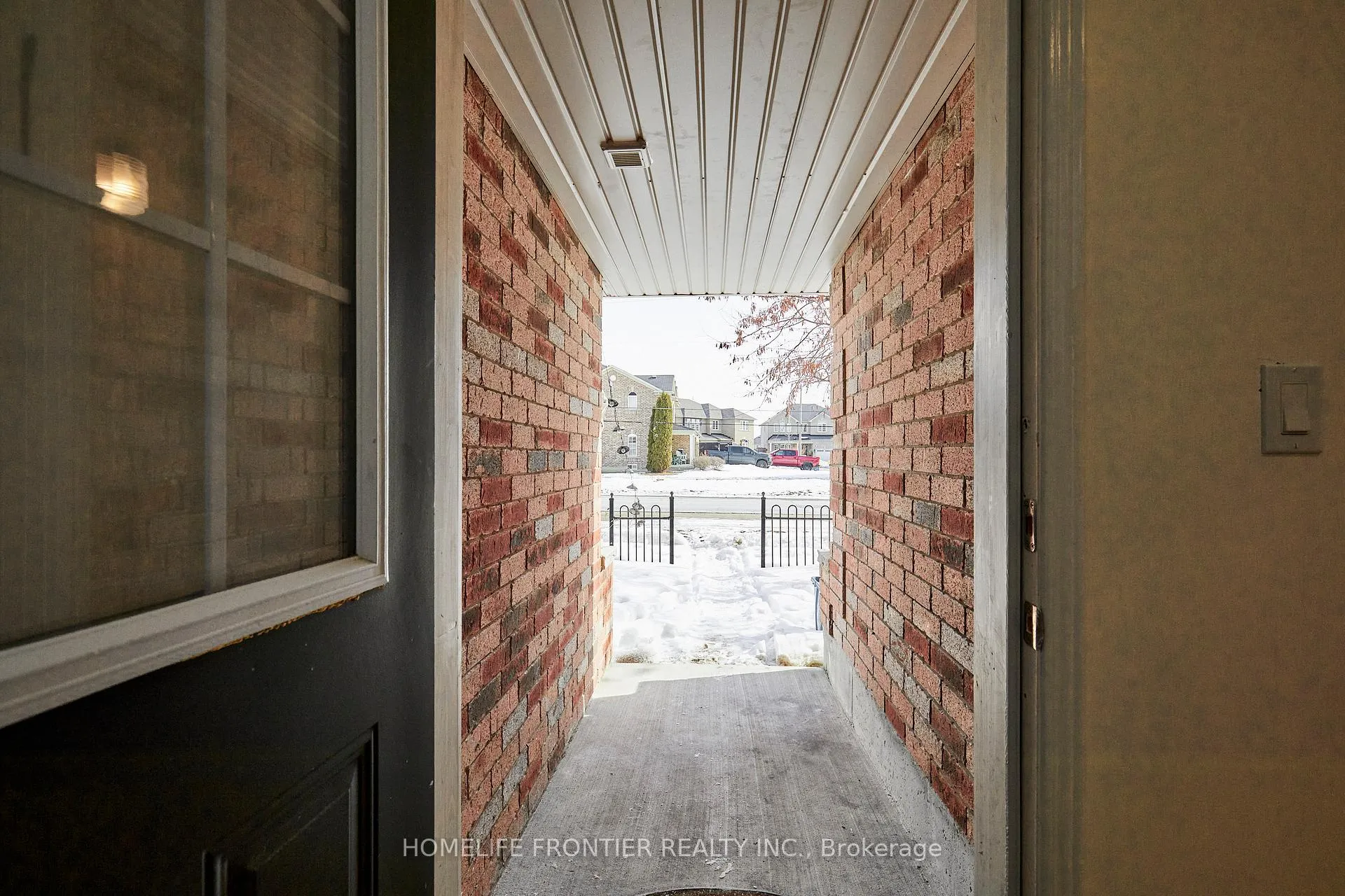 Photo 25 of 42 Lander Crescent, Clarington, Bowmanville — HOMEH