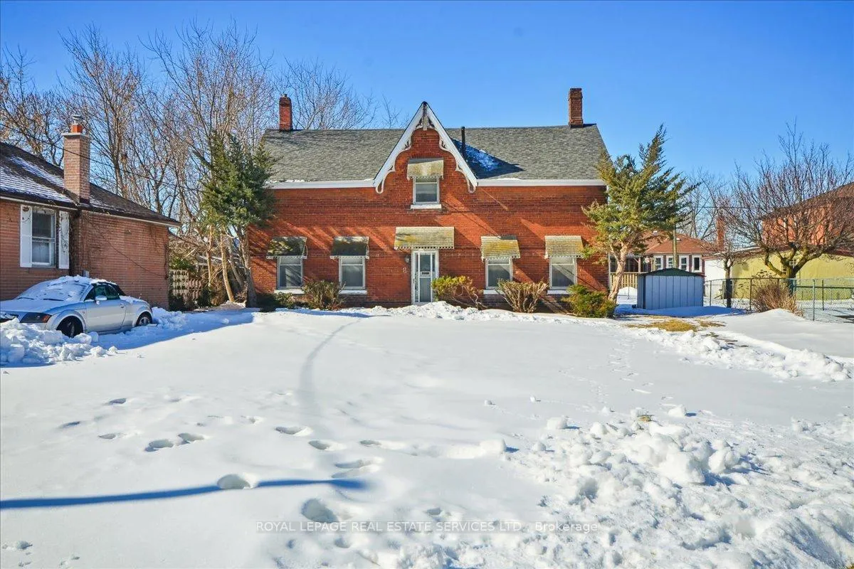 Photo 3 of 8 Arnold Avenue, Toronto, Rockcliffe-Smythe — HOMEH