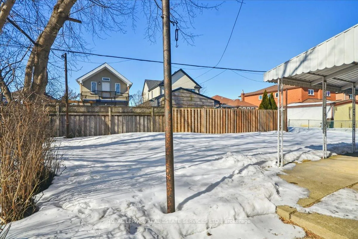 Photo 36 of 8 Arnold Avenue, Toronto, Rockcliffe-Smythe — HOMEH
