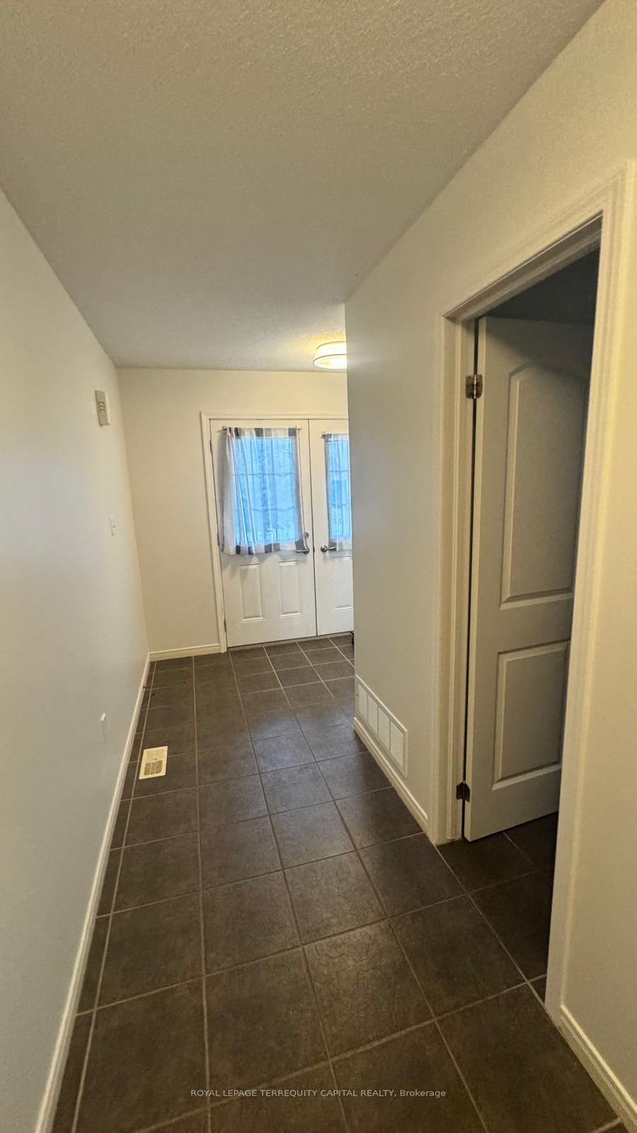 Photo 2 of Unit Main, 1225 Laurand Street, Innisfil, Alcona — HOMEH