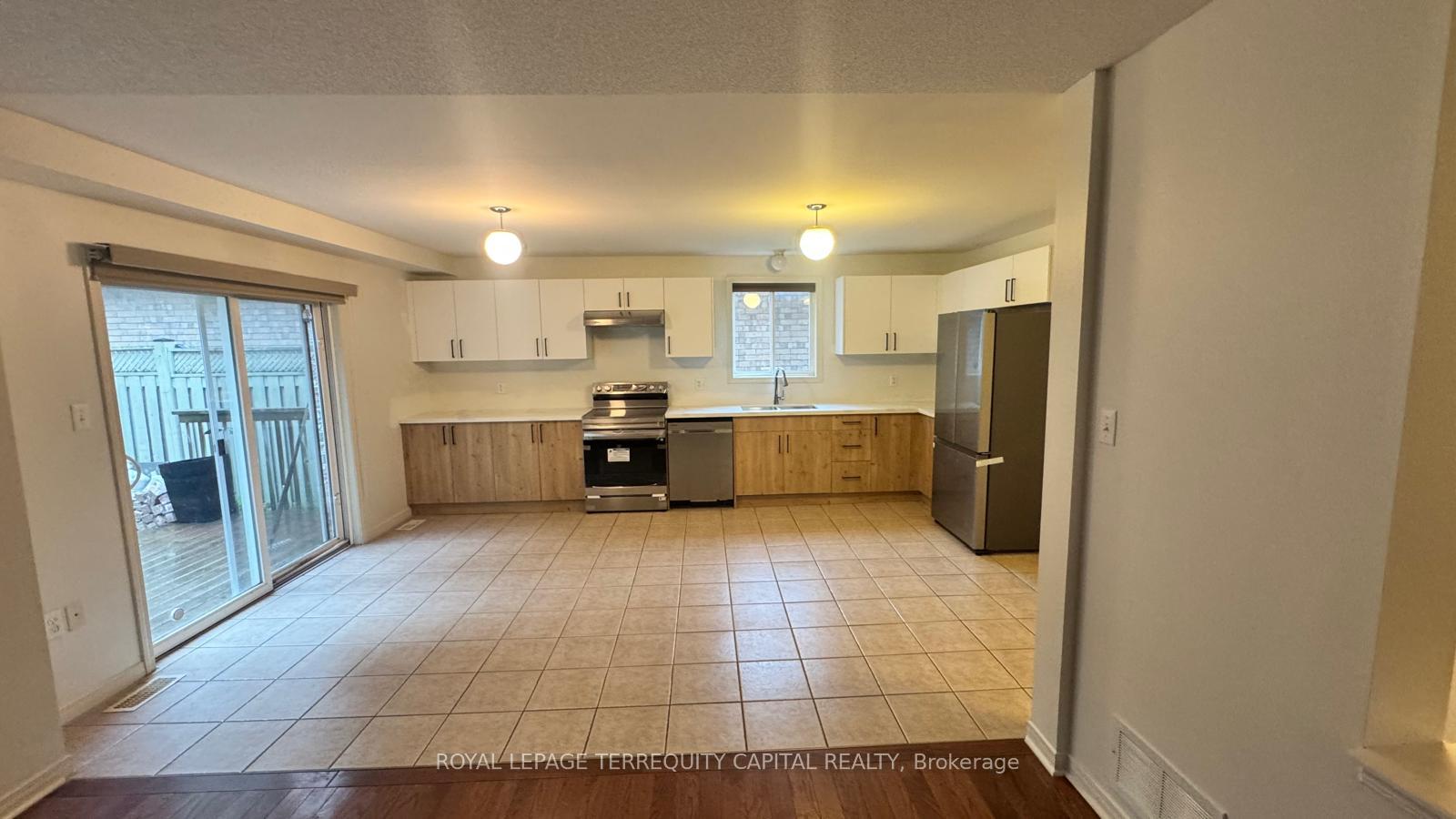 Photo 7 of Unit Main, 1225 Laurand Street, Innisfil, Alcona — HOMEH
