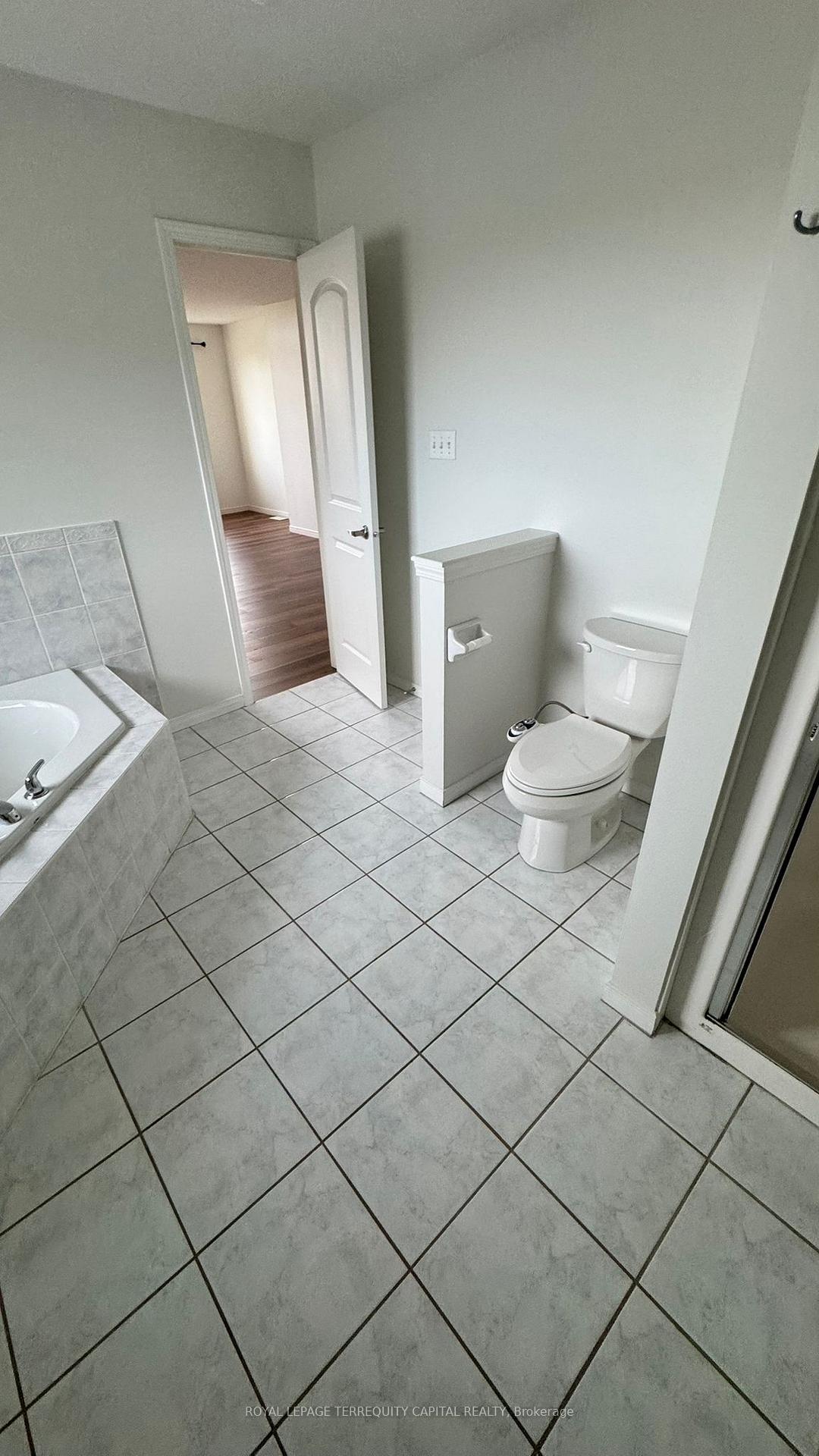 Photo 11 of Unit Main, 1225 Laurand Street, Innisfil, Alcona — HOMEH