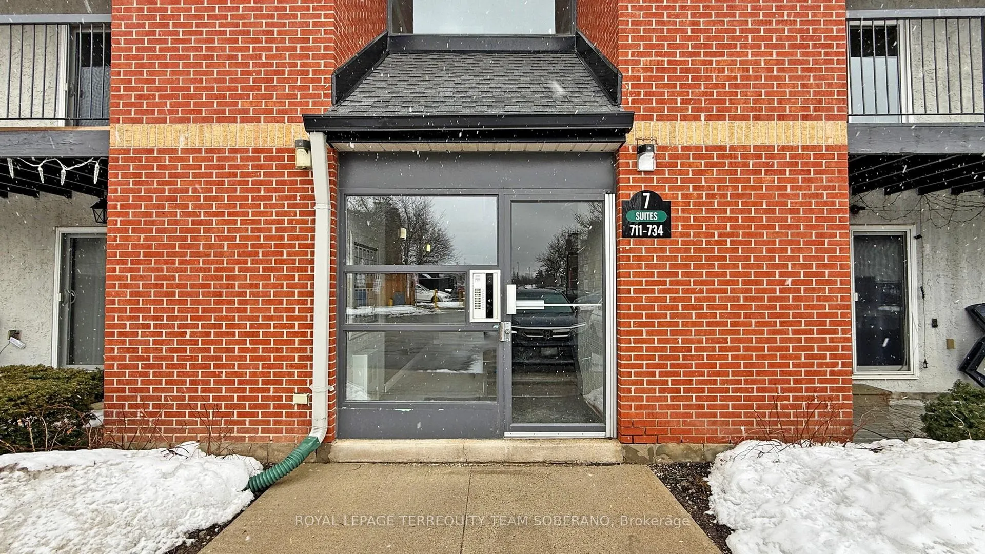 Photo 2 of Unit 721, 1450 Glen Abbey Gate, Oakville, Glen Abbey — HOMEH