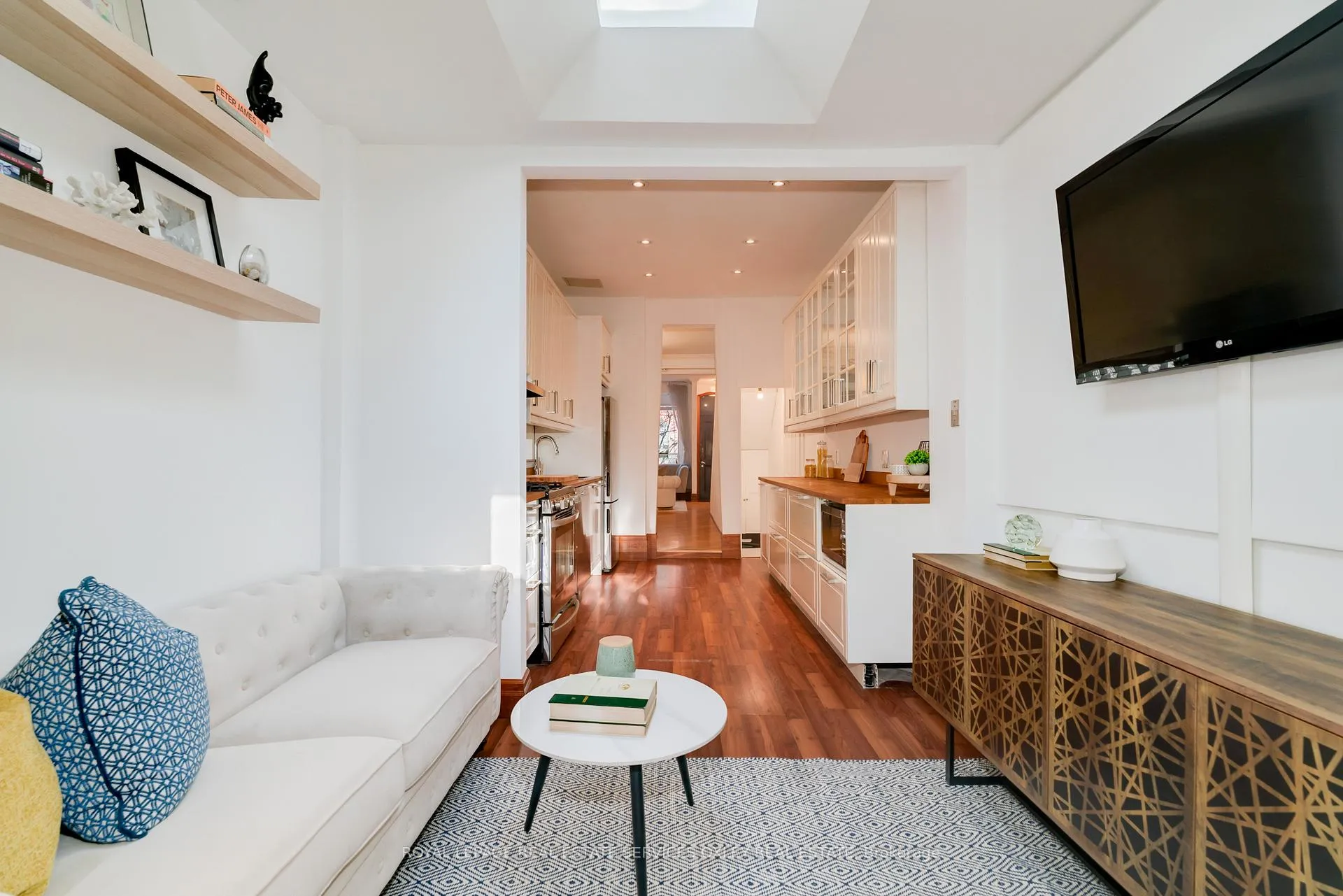 Photo 12 of 16 Boulton Avenue, Toronto, South Riverdale — HOMEH