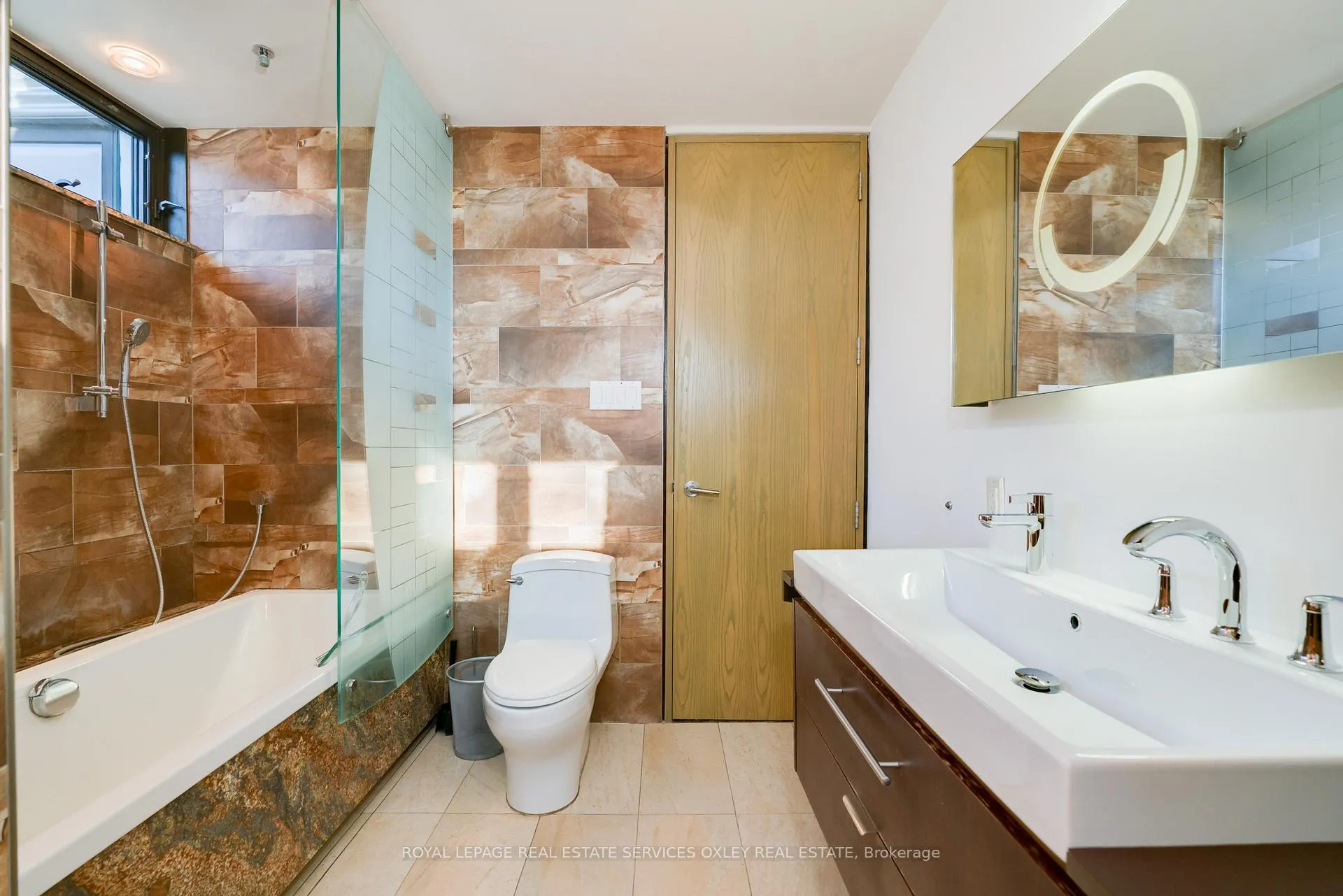 Photo 20 of 16 Boulton Avenue, Toronto, South Riverdale — HOMEH