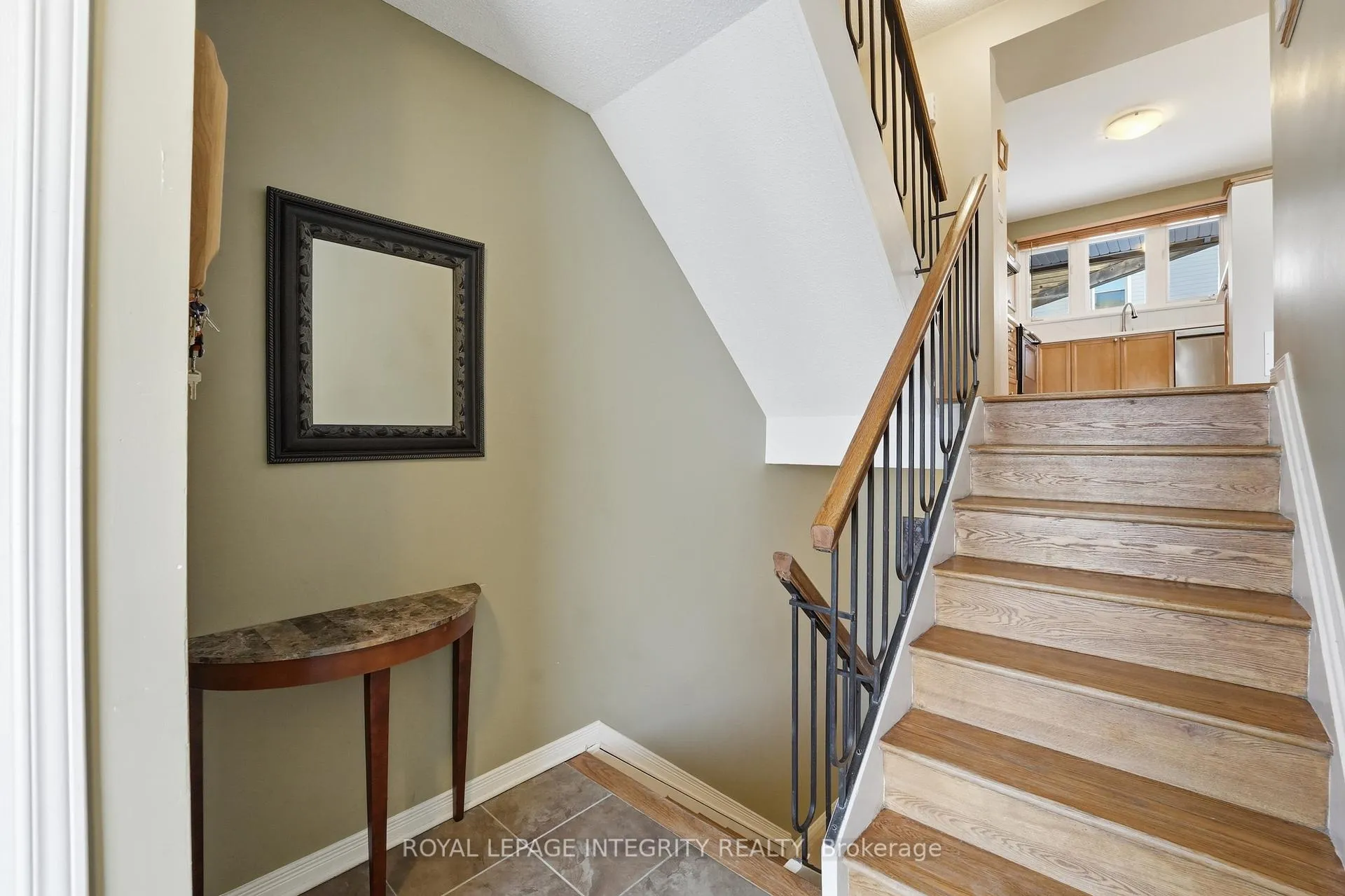 Photo 16 of 212 Monterey Drive, Ottawa, Leslie Park — HOMEH