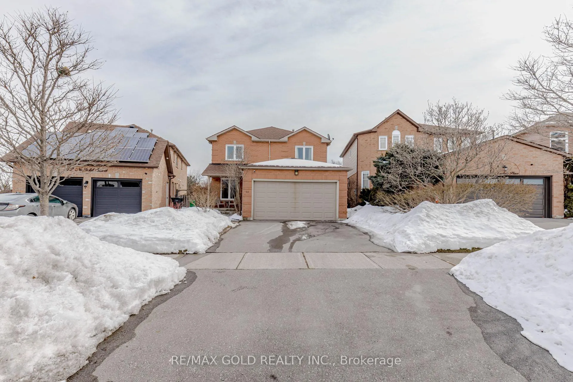 Photo 1 of 90 Newdale Place, Brampton, Westgate — HOMEH